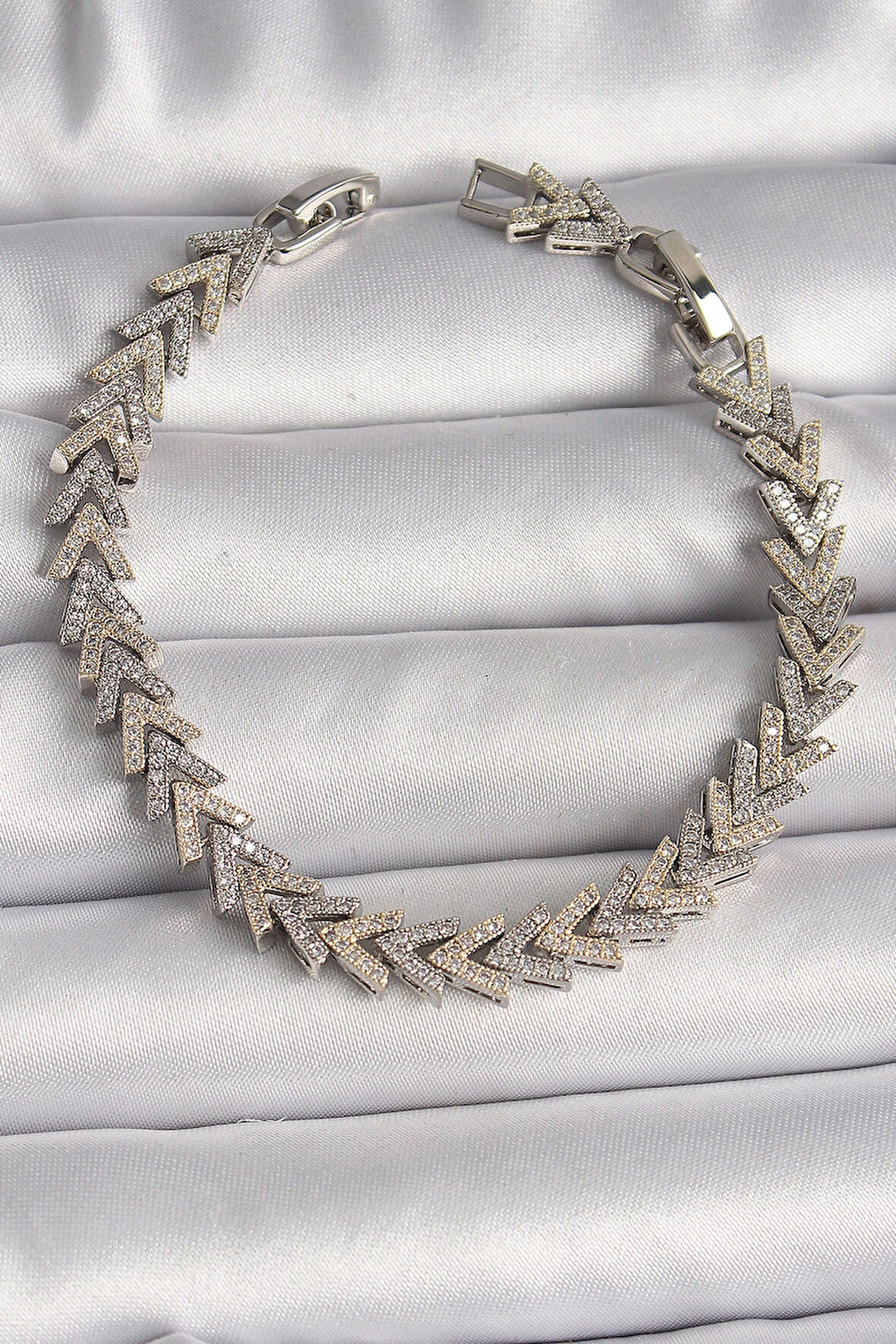 MuI MuI Pirinç Mix Renk Zirkon Taşlı Ok Model VIP Seri Kadın Bileklik