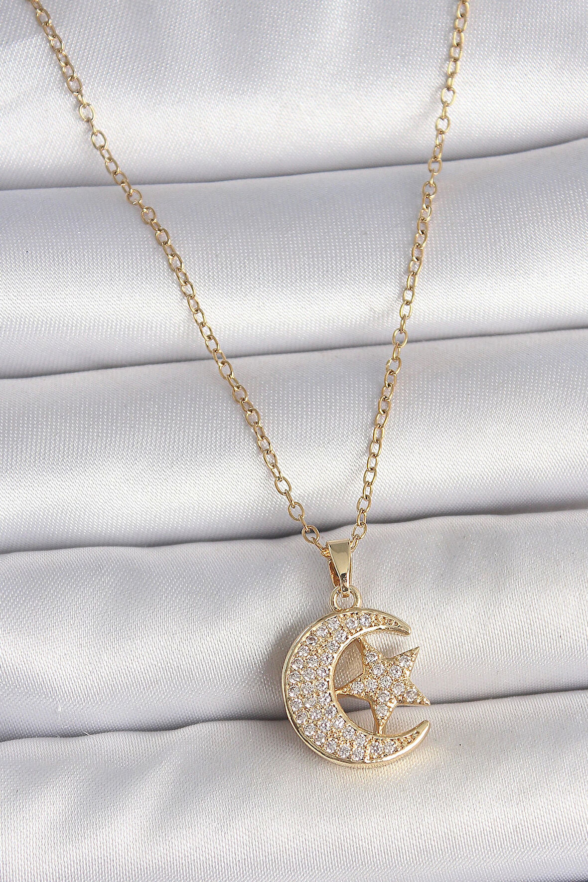 MuI MuI 316L Çelik Gold Renk Zincir Zirkon Taşlı Ay Yıldız Model Kadın Kolye