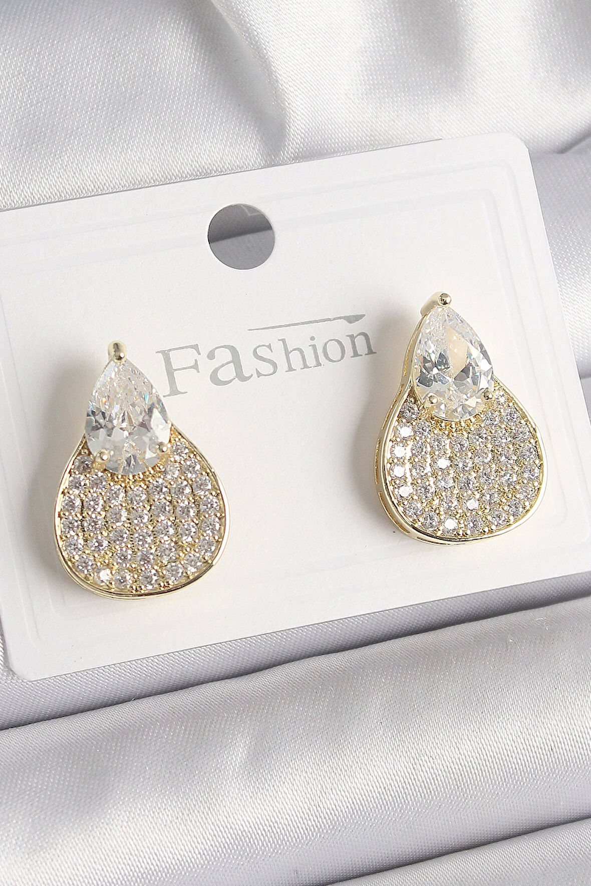 MuI MuI Pirinç Gold Renk Zirkon Taşlı Damla Model Kadın Küpe