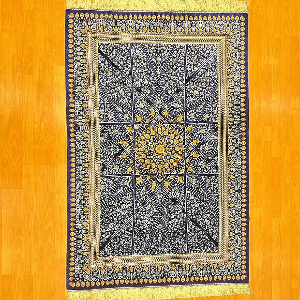 Yıldız Desenli Lüks 180 x120 CM İpek Halı