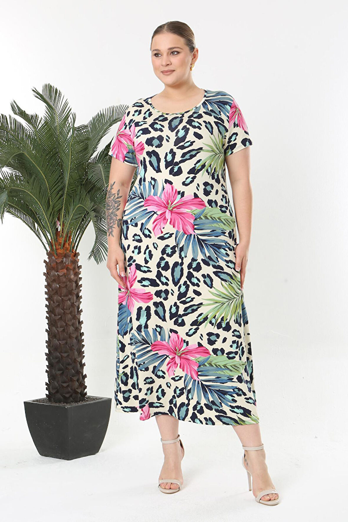 Kadın Pembe Mavi Tropikal Leopar Desen Esnek Maxi Elbise
