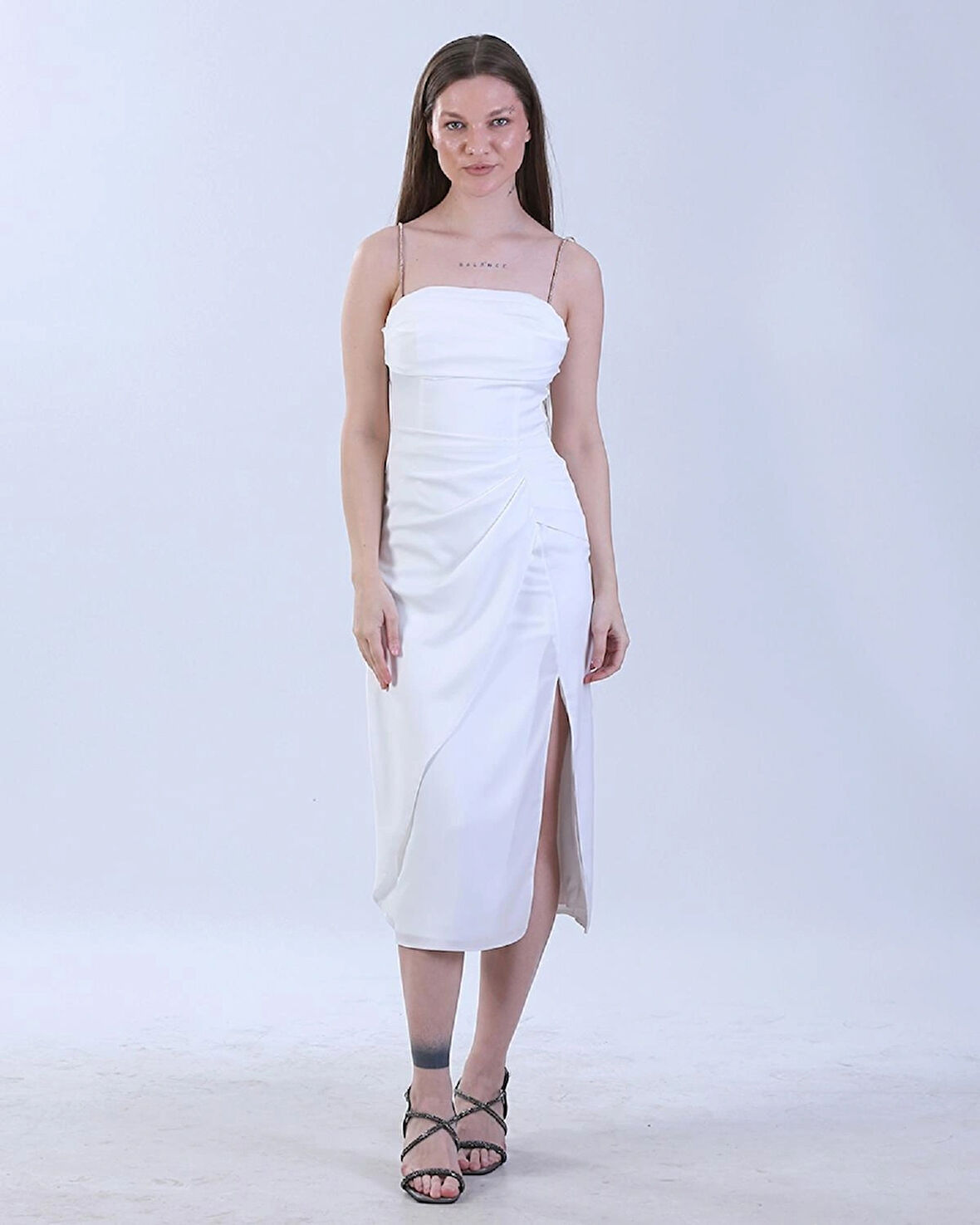 Parıltılı Askılı Yırtmaçlı Midi Elbise