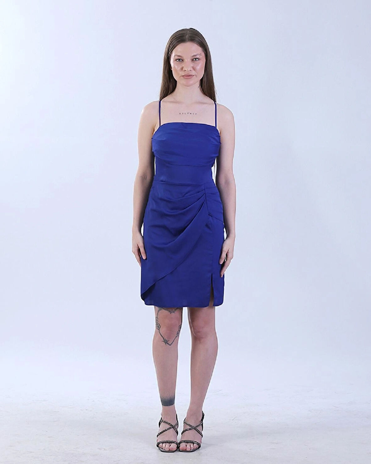 Sırtı Bağlamalı Şık Mavi Mini Elbise