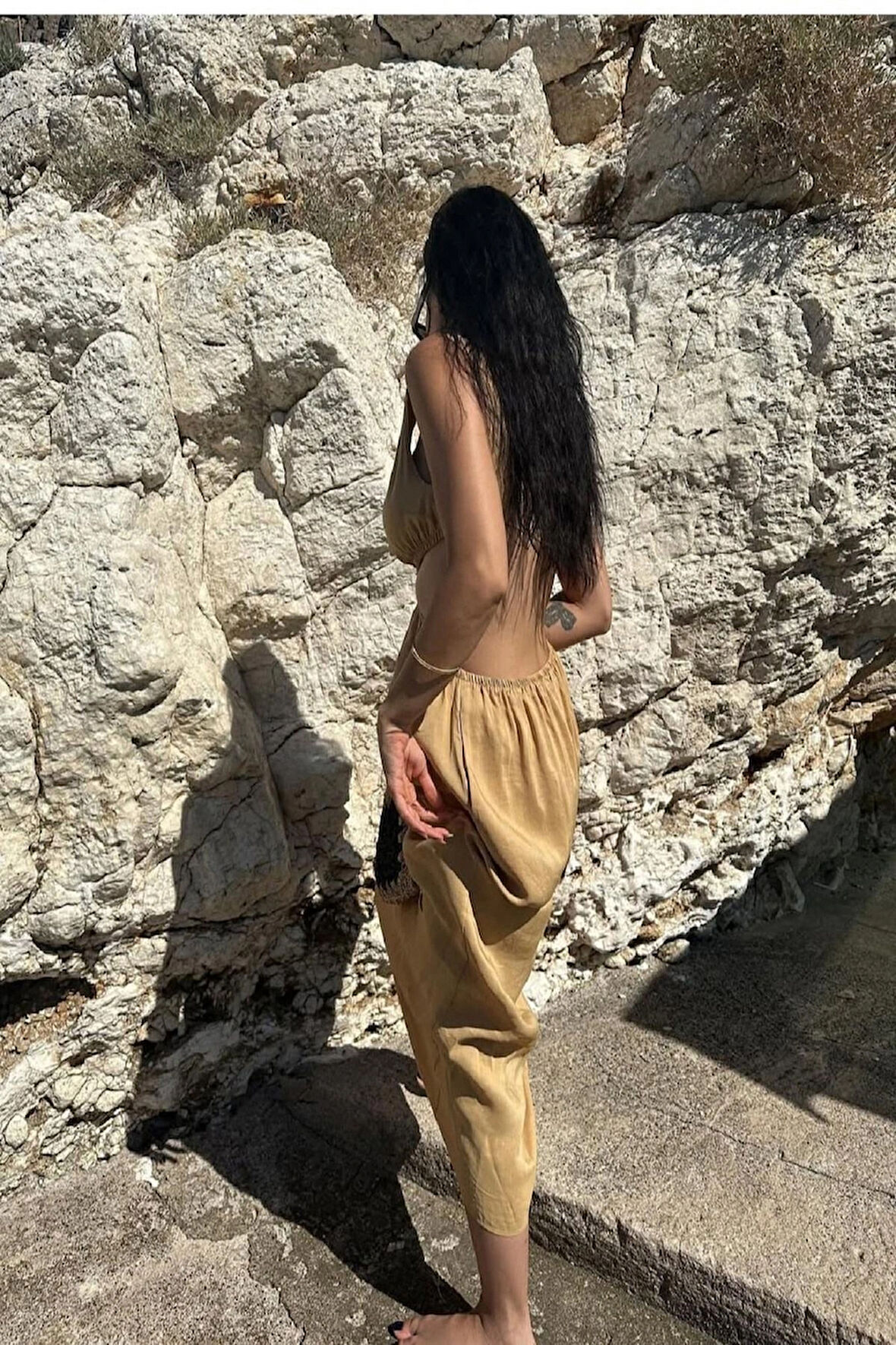 Plajdan Akşama Çok Yönlü Kesik Elbise