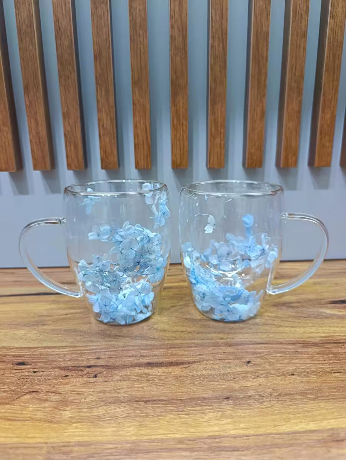 2 Adet Gerçekçi Çiçek Tasarım Çift Cidarlı Cam Kupa, Sıcak ve Soğuk İçecek Bardağı 350 ml