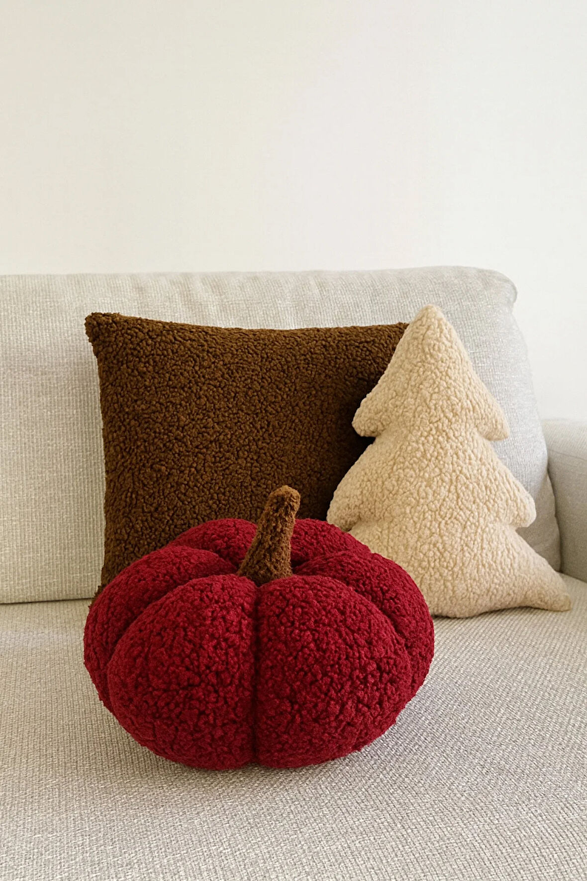 TEDDY DEKORATİF ÇAM AĞACI VE BALKABAĞI YASTIK VE İÇ DOLGULU KIRLENT