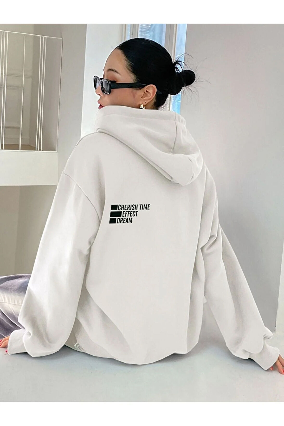 Cherish Time Sweatshirt - Beyaz Baskılı Oversize Şardonlu Kapüşonlu
