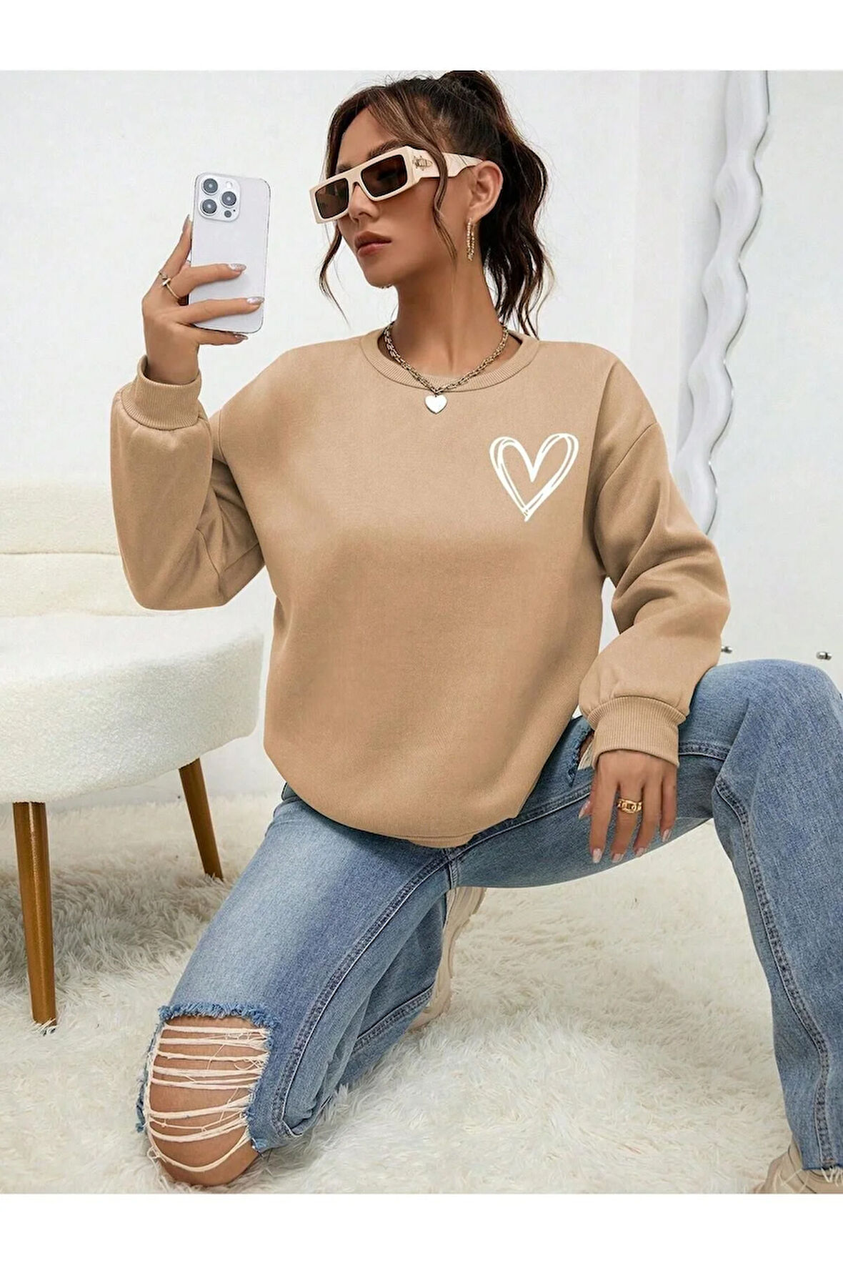 Mini Kalp Logo Kalın Kışlık Sweatshirt - Bej Baskılı Oversize Şardonlu Bisiklet Yaka