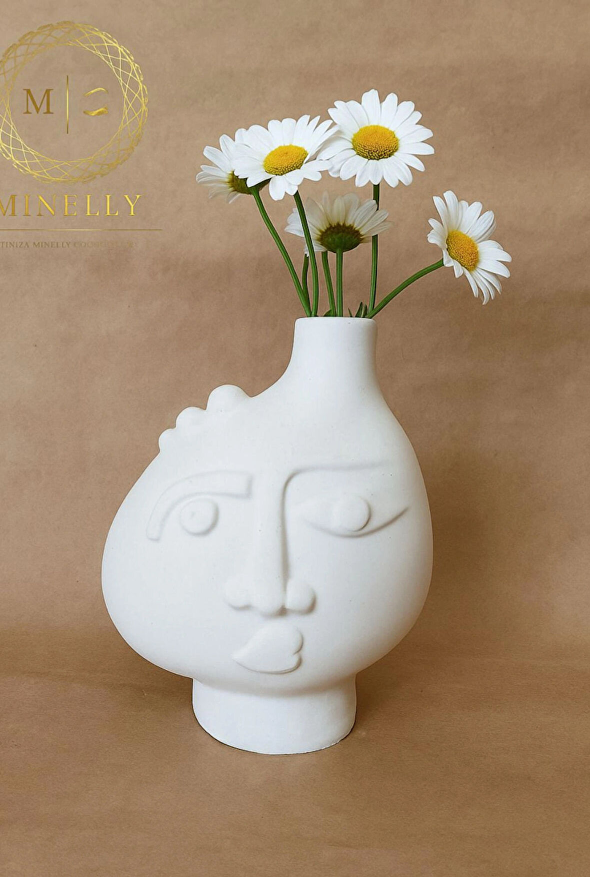 Minelly Figura