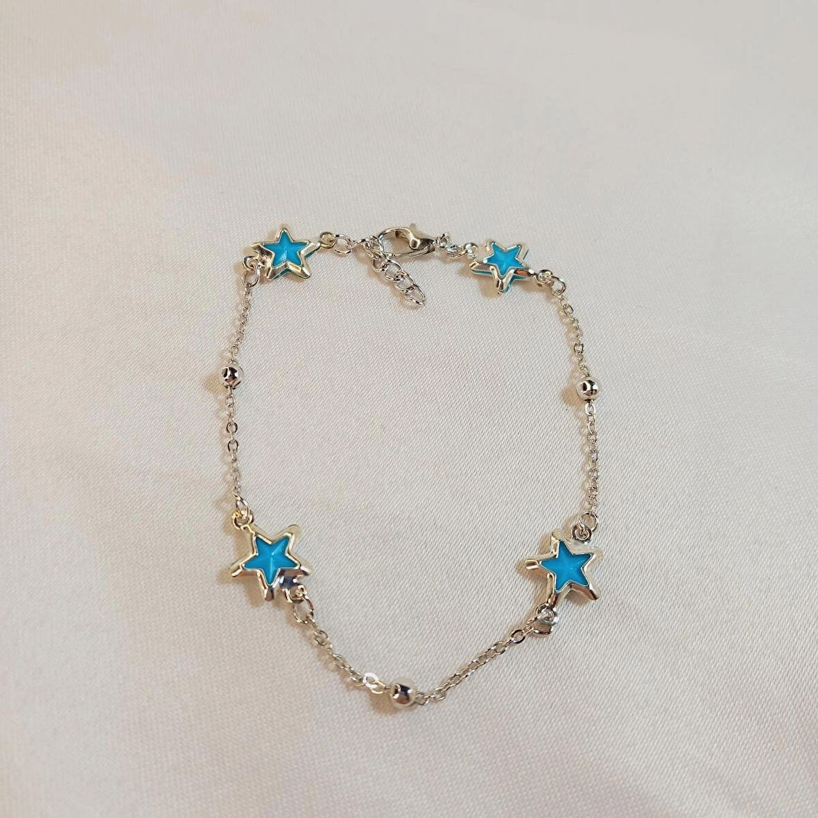 Crystal Atelier Gümüş Kaplama Yıldız Figürlü Bileklik, Y2K Fairycore Star Coquette Aesthetic Bileklik, Yıldız ve Gümüş Toplu Zincir Bileklik, Gümüş Kaplama Taşlı Deniz Yıldızı Kadın Bileklik, Mini Yıldız Bileklik