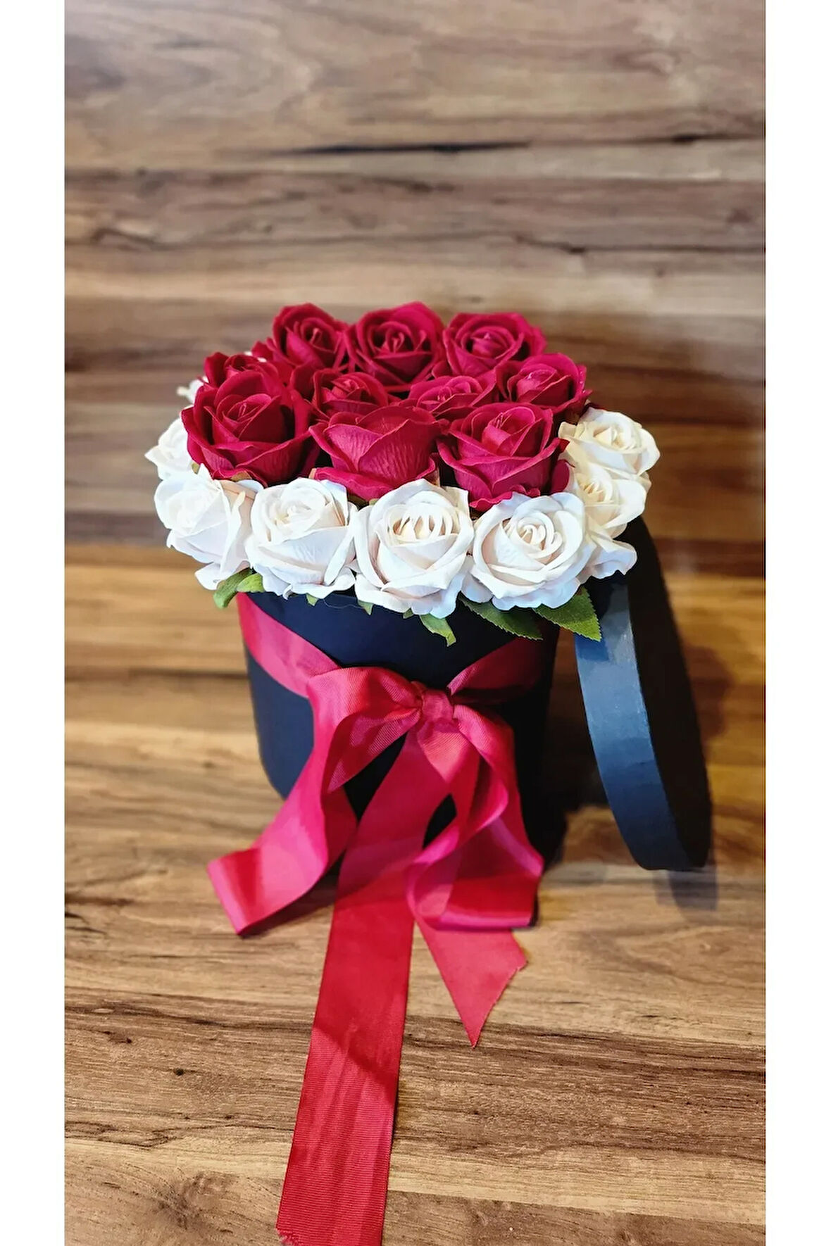 🌹lxury Kırmızı Beyaz Gül 22'li🌹 Büyük Boy Kutu