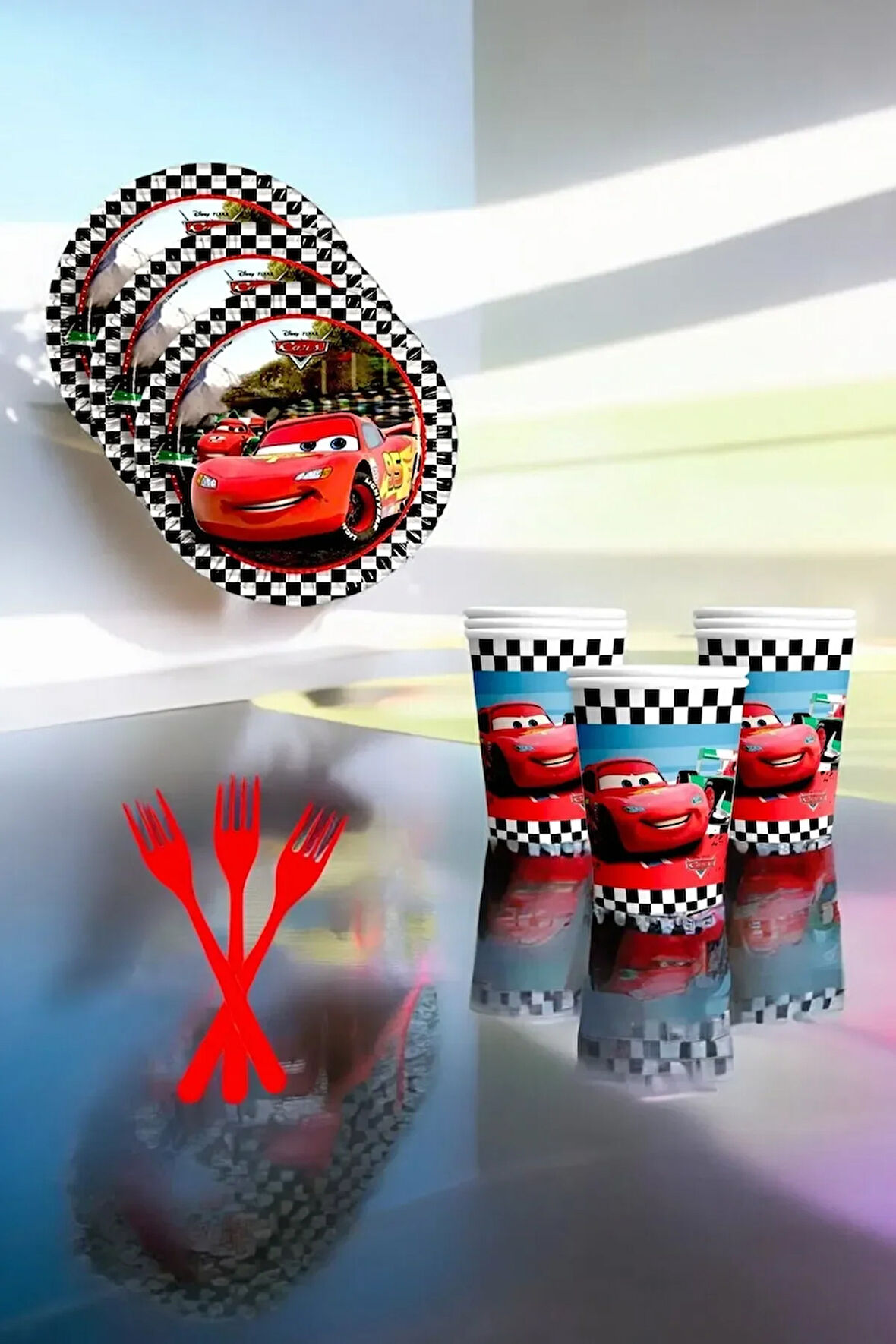 8 Kişilik Cars Temalı Süper Eko Seti - Doğum Günü Parti ve Eğlenceli Etkinlikler İçin