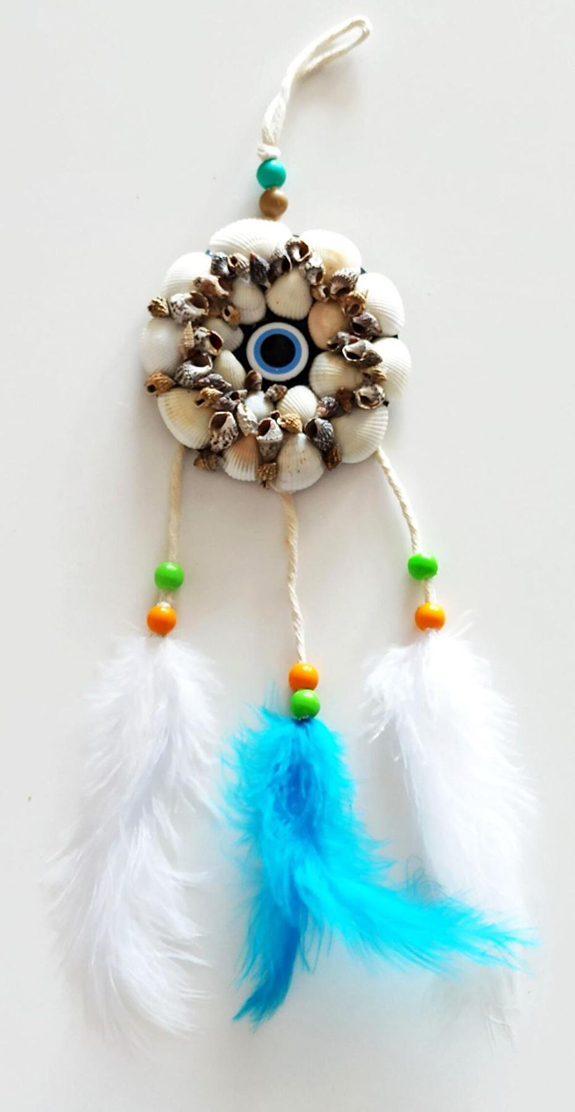 Deniz Kabuklu Nazar Boncuklu Kuş Tüylü El Yapımı Duvar Süsü