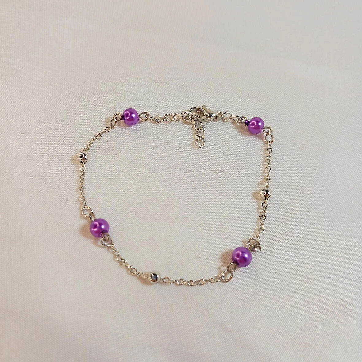 Crystal Atelier İnci Bileklik, İncili Bileklik, Gümüş Kaplama İnci Sıra Bileklik, Barok İnci Bileklik, Kadın İnci Bileklik, Zarif İnci Detay Bileklik, Gümüş Kaplama İnci Modeli Tasarım Bileklik, Zincir Bileklik