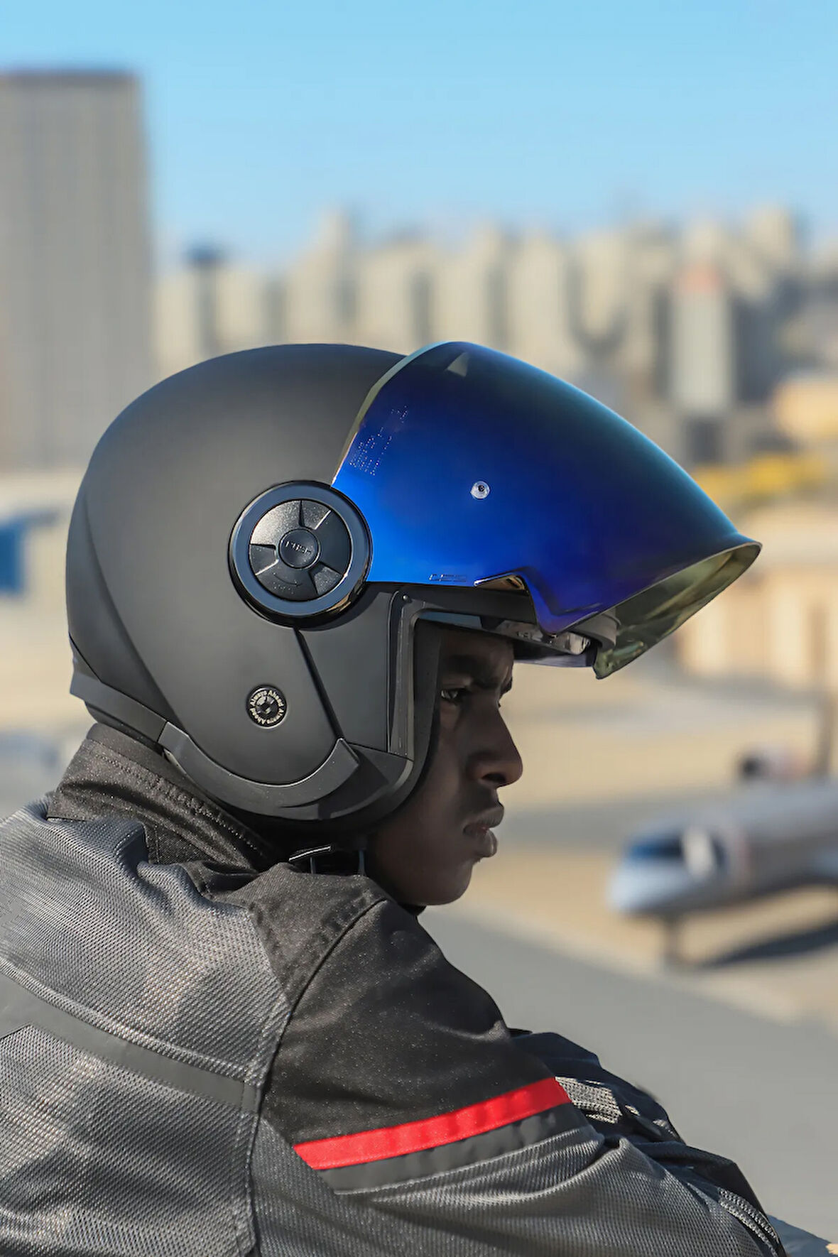 CLASSY MAT SİYAH KASK