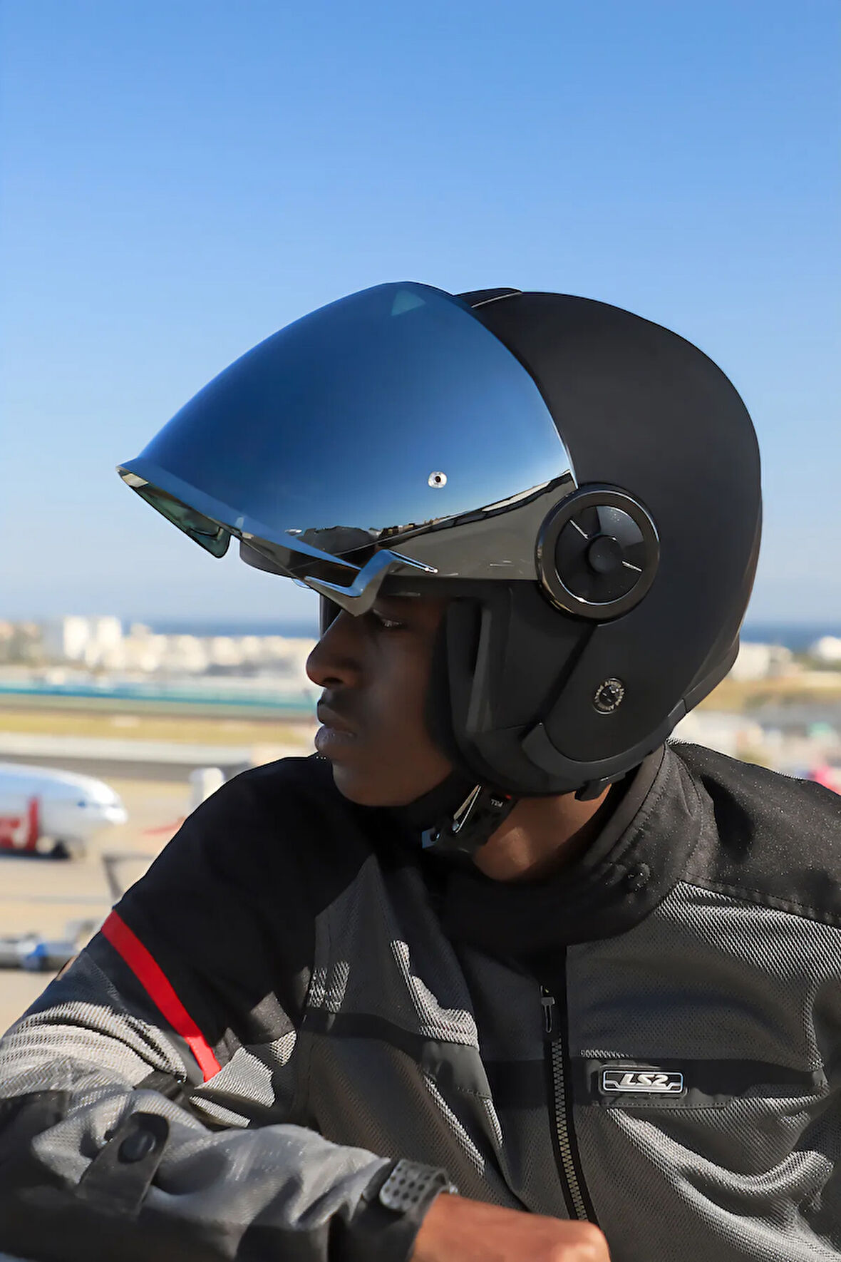 CLASSY MAT SİYAH KASK GRİ CAM