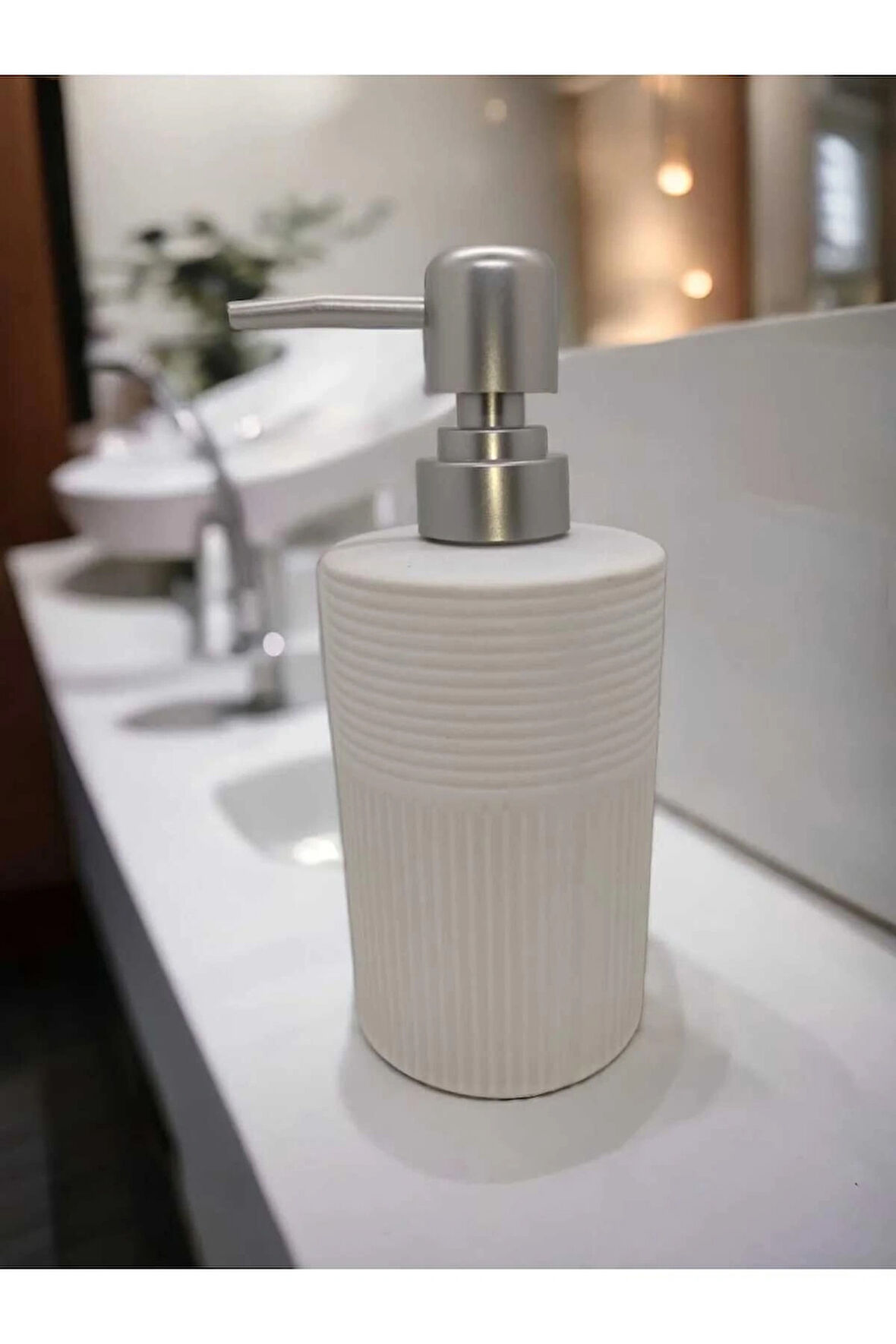 Lüks Porselen Beyaz İskandinav Banyo Mutfak Sıvı Sabunluk Bulaşık Deterjanlık Gümüş Renk Kapak