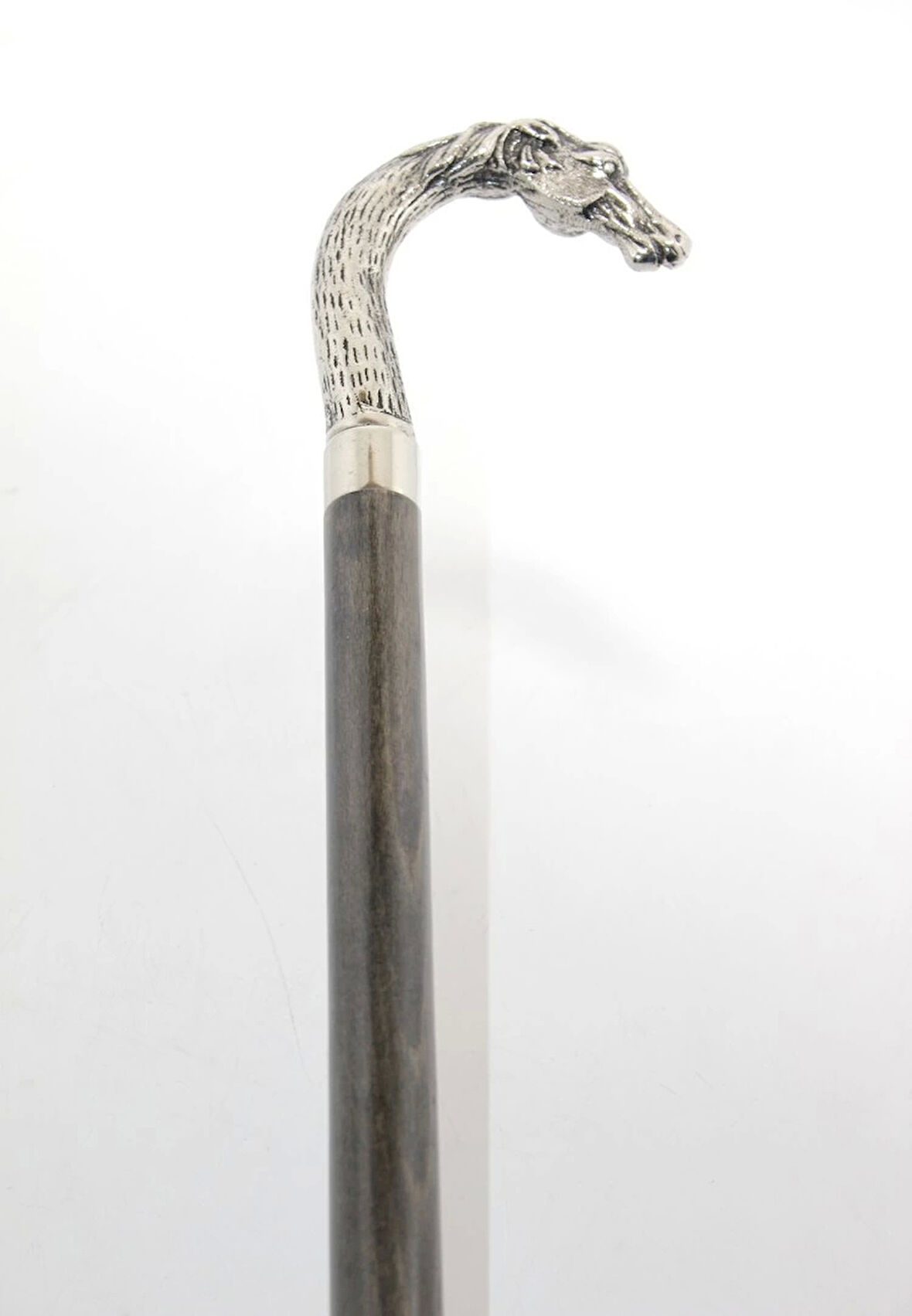 Krom At Büstü Baston