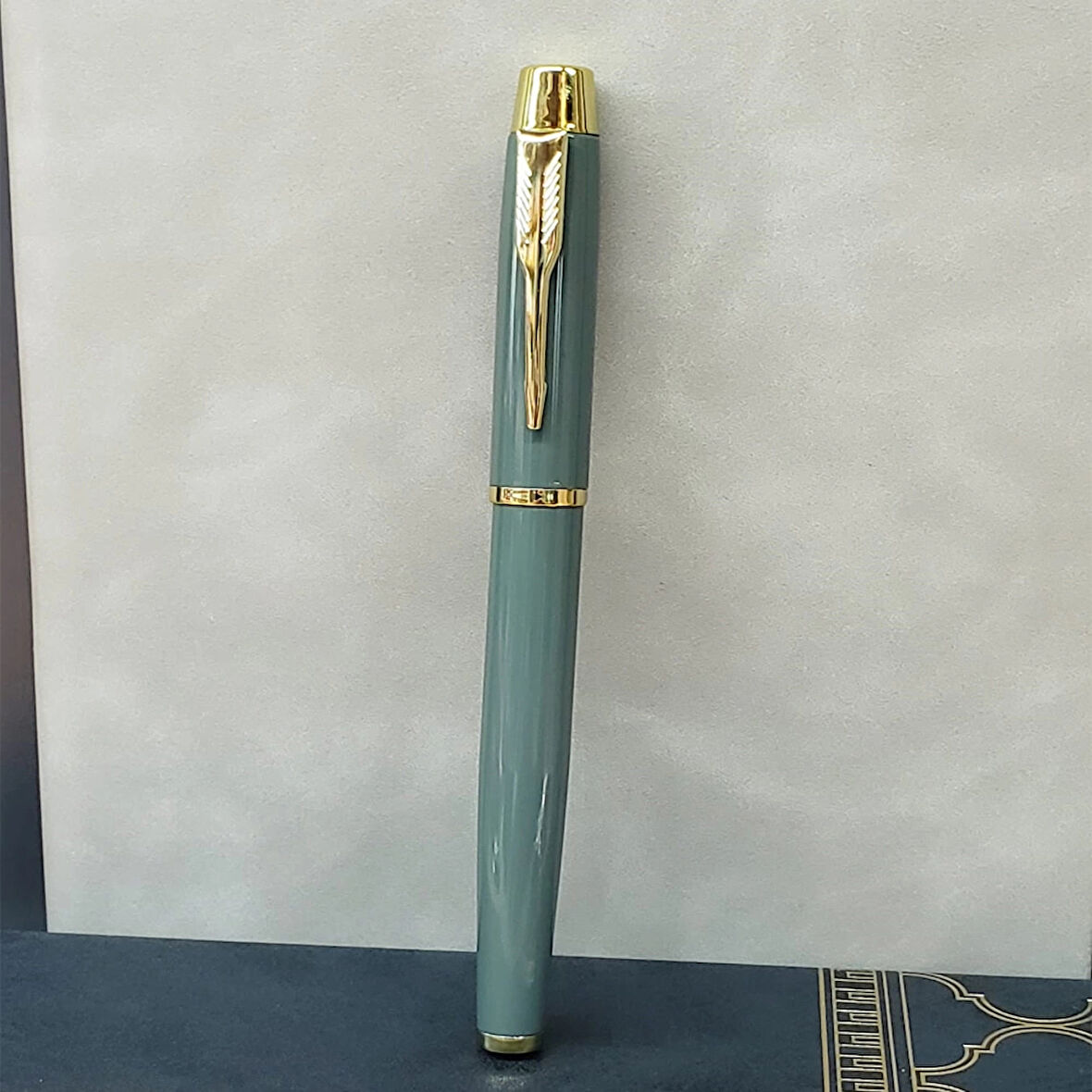 Şık Metal Roller Kalem