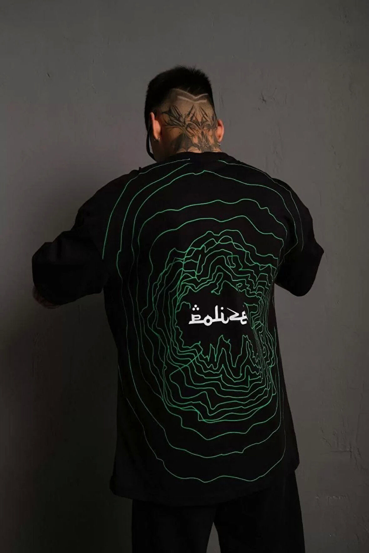 Erkek Bisiklet Yakalı Sırt Baskılı Oversize T-Shirt - Siyah