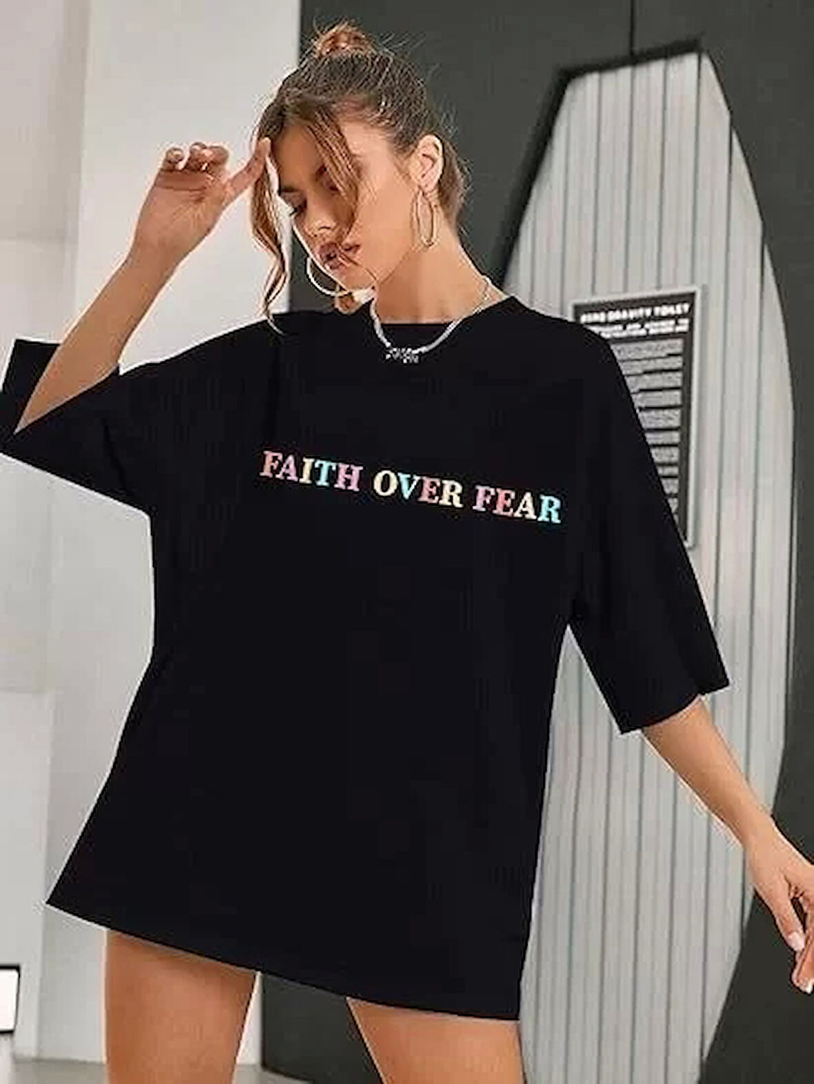 Kadın Bisiklet Yaka Baskılı T-shirt - Siyah