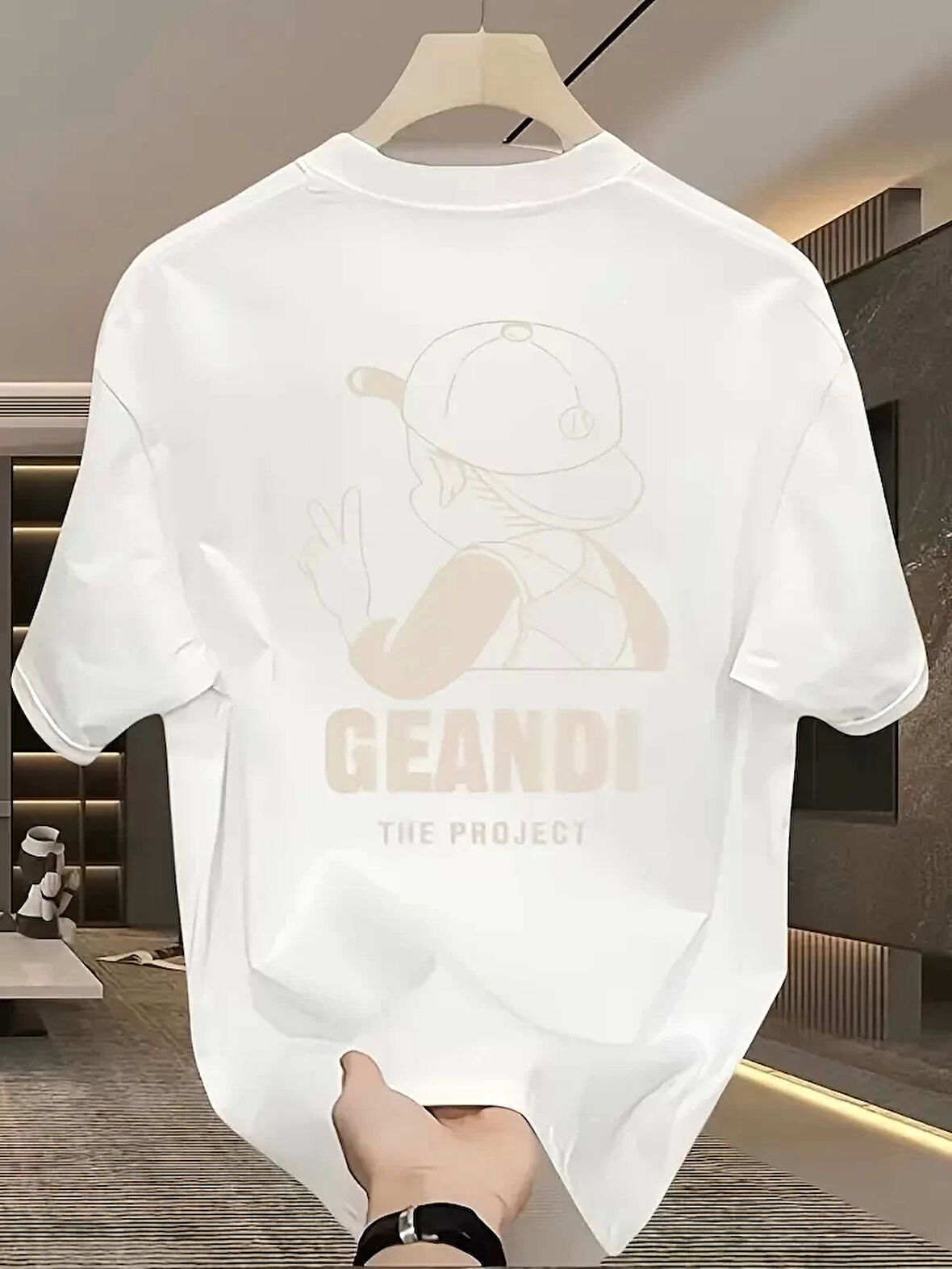 Geniş Kesim Pamuklu Tişört - "GANDHI The Project" Baskılı, Beyaz, Rahat Kesim, Kısa Kollu, Günlük Kıyafet, Her Gün Giyilebilecek Tişört- Beyaz