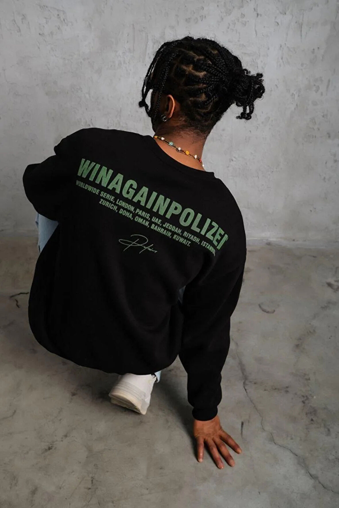 Erkek Oversize Sweatshirt – Siyah Renk | Ön ve Sırt Baskılı, Üç İplik İçi Pamuklu Kumaş, Rahat Kalıp, Ribanalı Kışlık Sweat | Winagain Polizei Serisi - Siyah