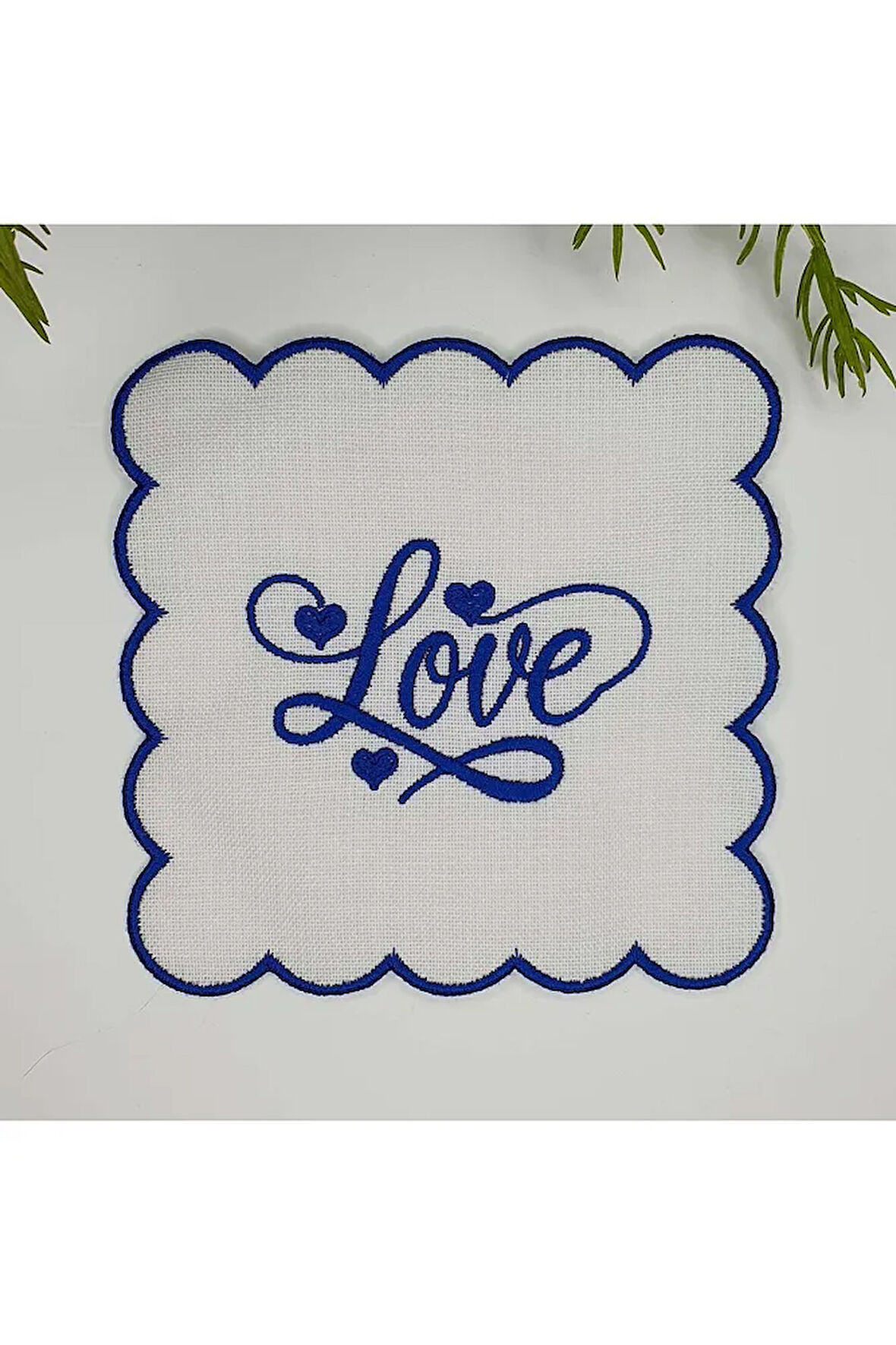 Mavi Love Yazılı Kalp Tasarımlı Nakışlı Kumaş Kokteyl Peçetesi 1 Adet