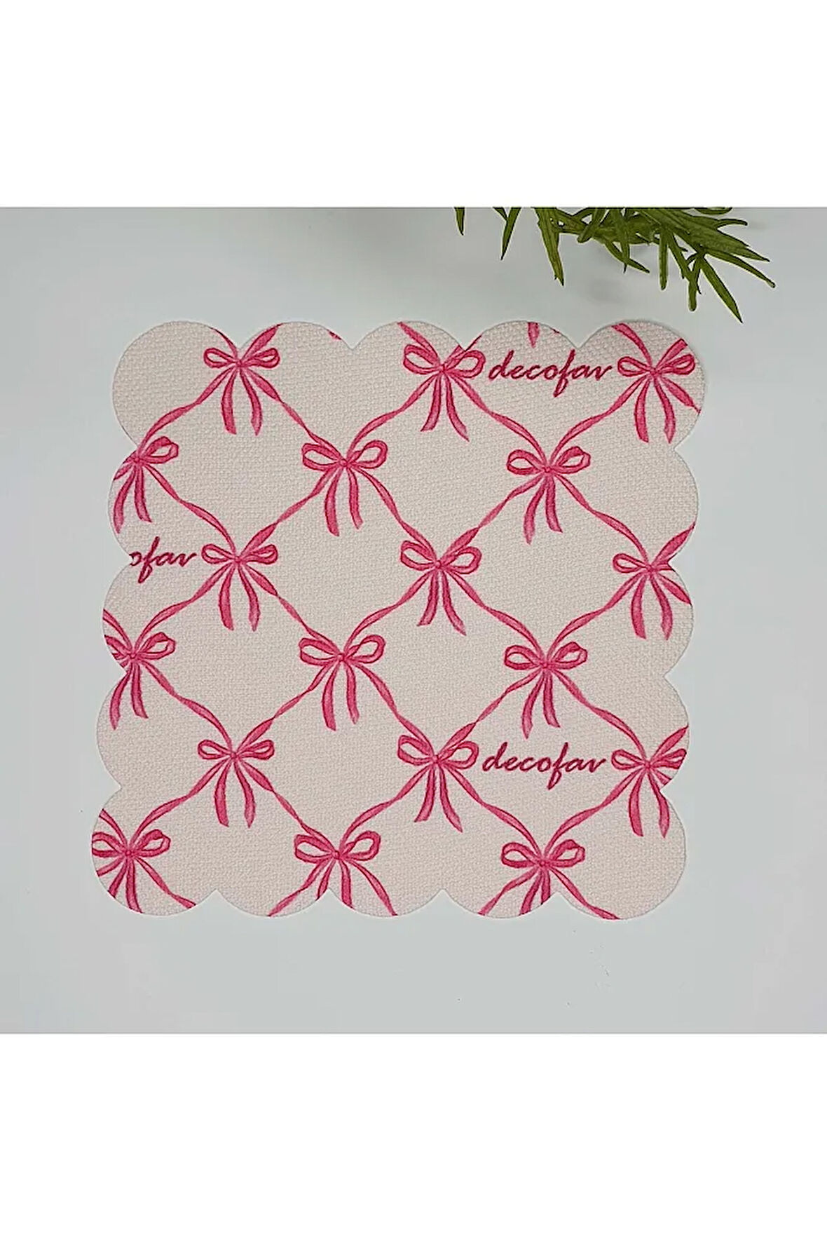 Romantik Kurdele Örgüsü Desenli Lazer Kesim Kumaş Kokteyl Peçetesi 1 Adet