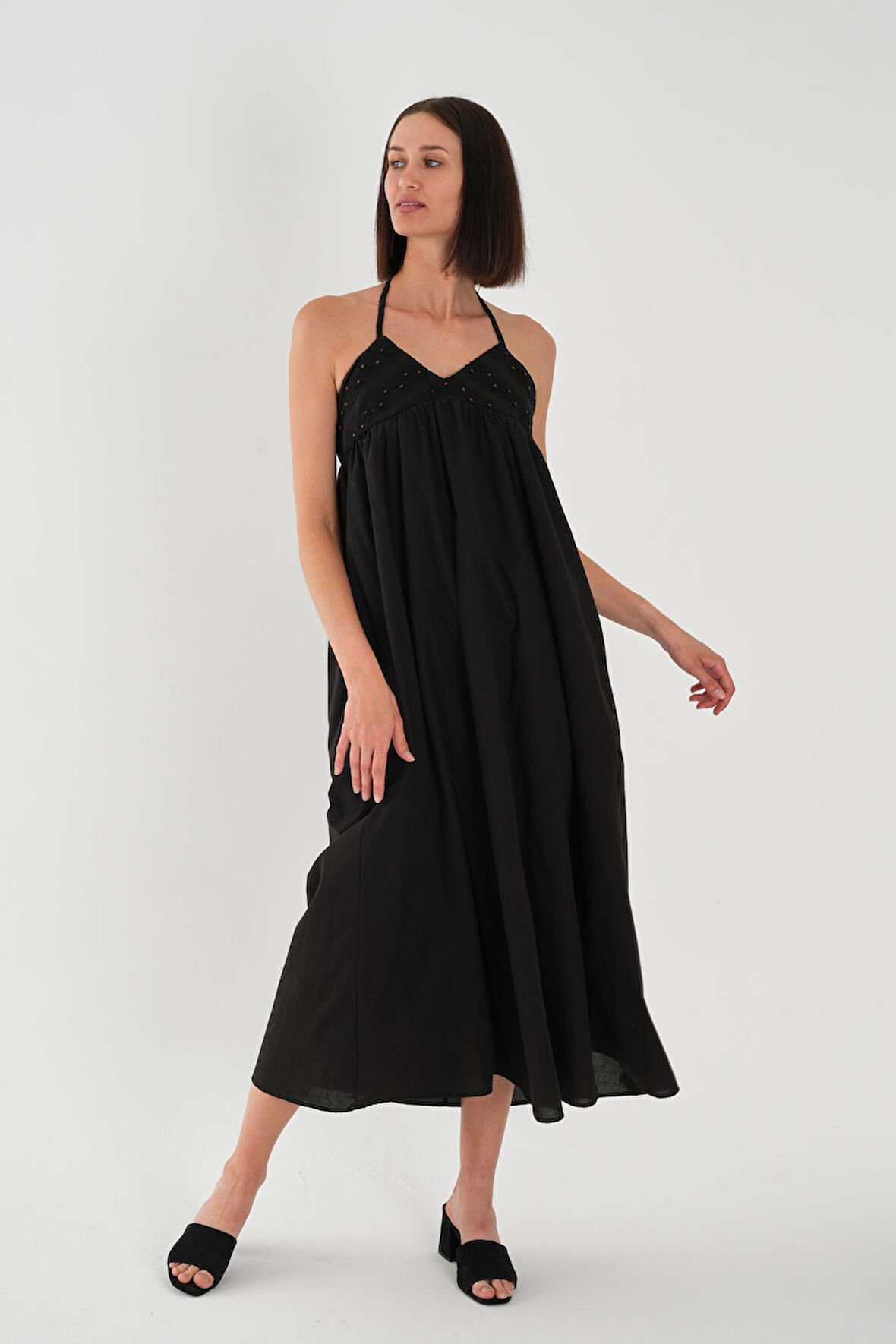 ALEXANDERGARDI Halter Yaka Brode Detaylı Maxi Elbise