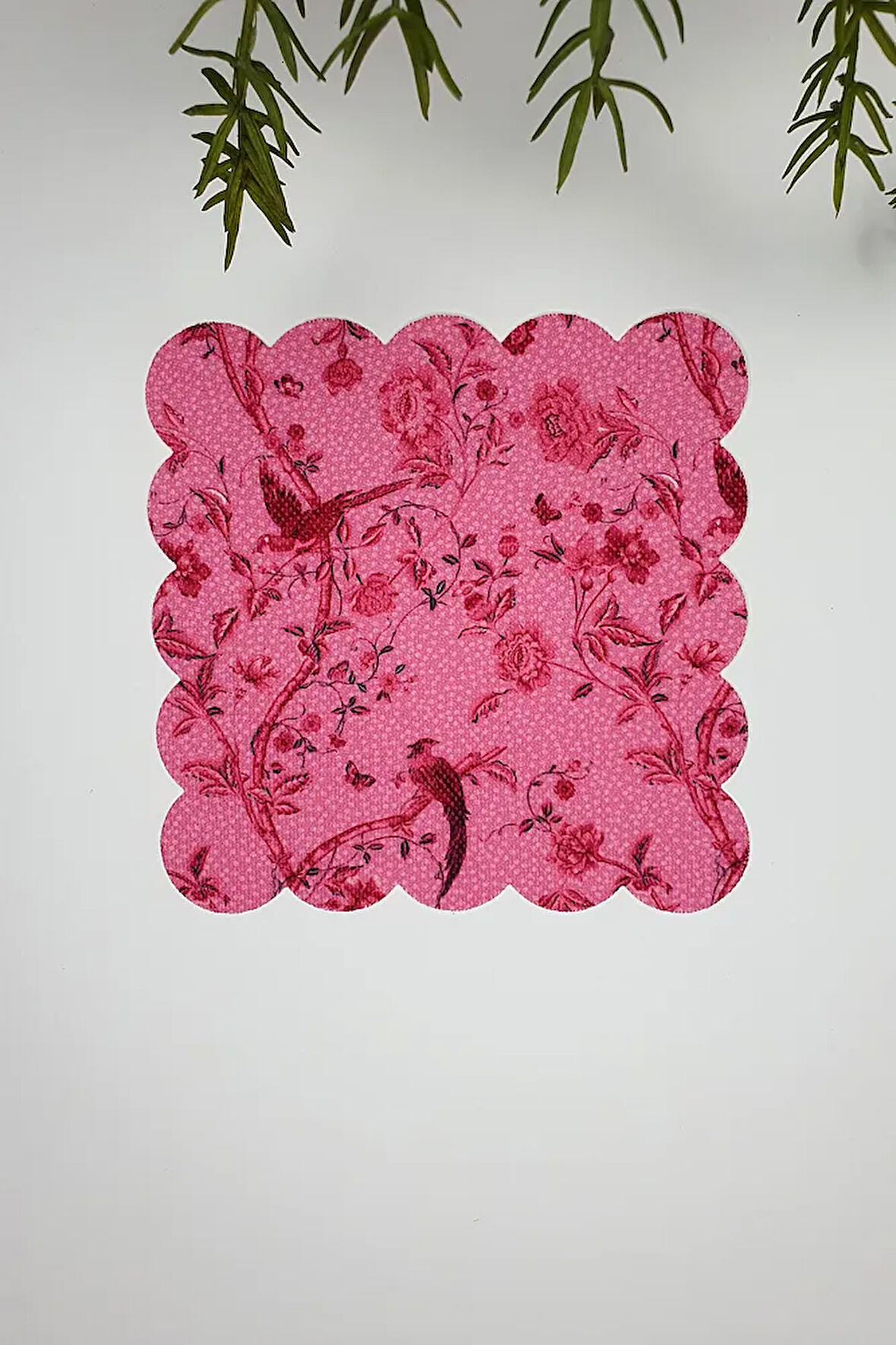 Jolie Flowers Pembe Çiçek Desenli Lazer Kesim Kumaş Kokteyl Peçetesi 1 Adet