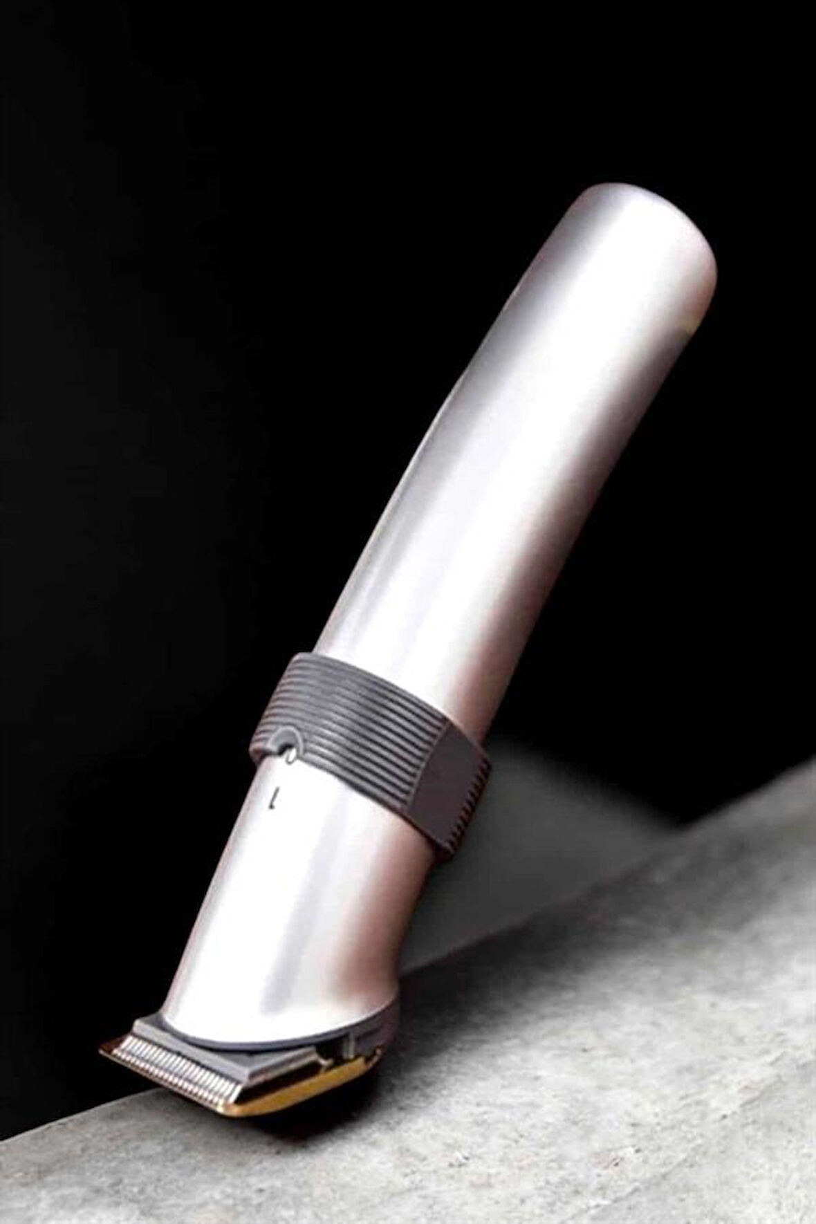 4 Taraklı Taşınabilir Profesyonel Saç ve Sakal Kesme Tıraş Makinesi