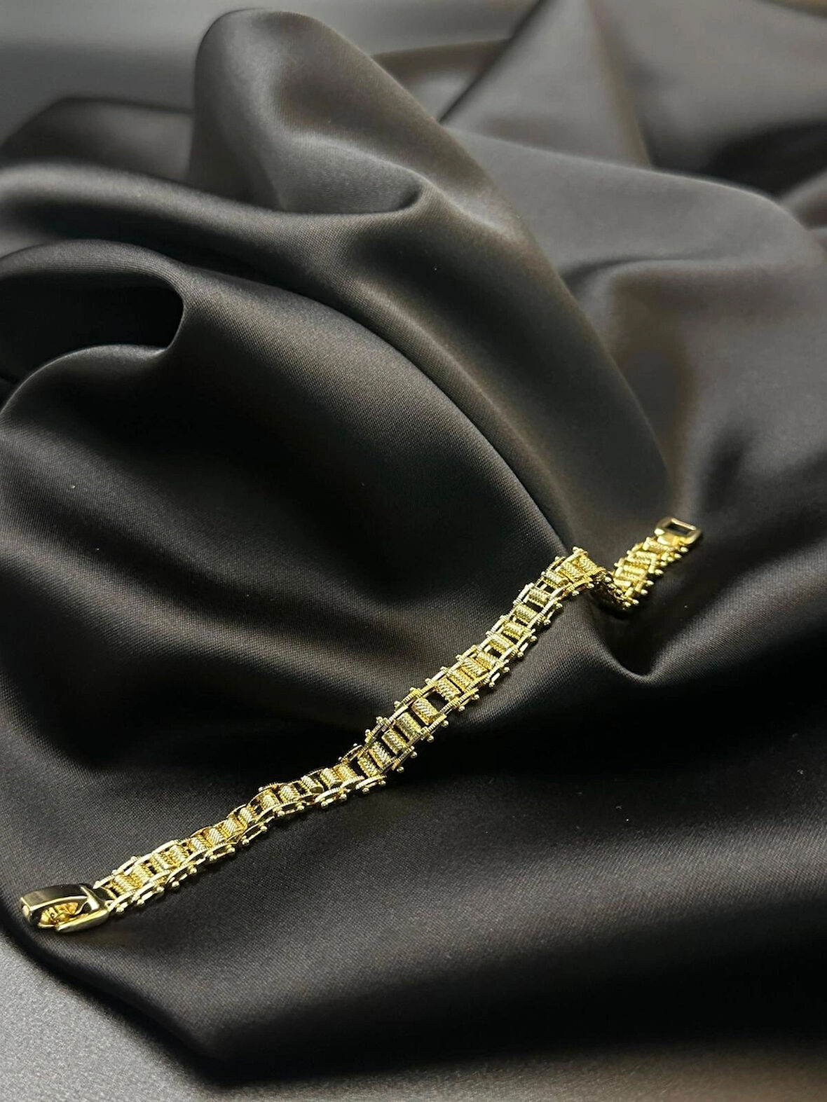 Kadın parlak dönen tasarım vip kuyumcu işçiliği 14k gold renkli bileklik bilezik