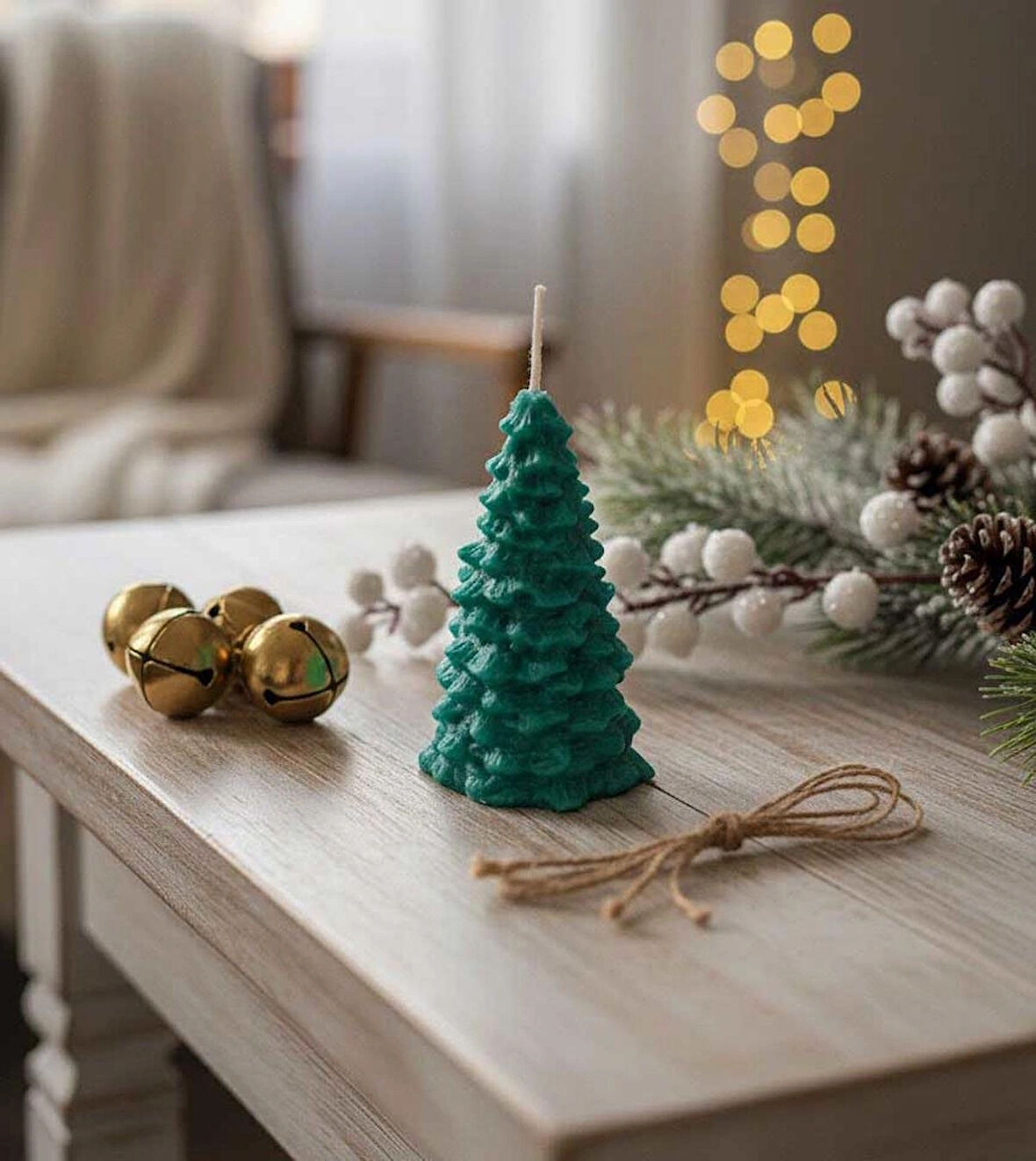Noel Ağacı Şeklinde Dekoratif Yeşil Mum – Yılbaşı Süslemeleri İçin