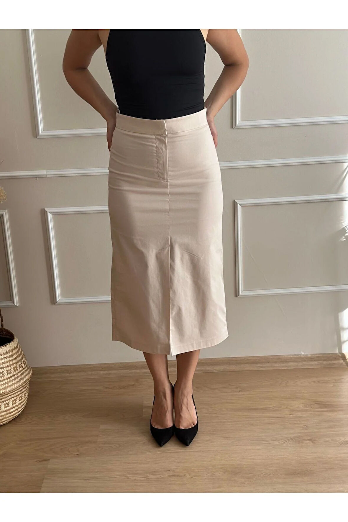 Önden Yırtmaçlı Kalem Etek