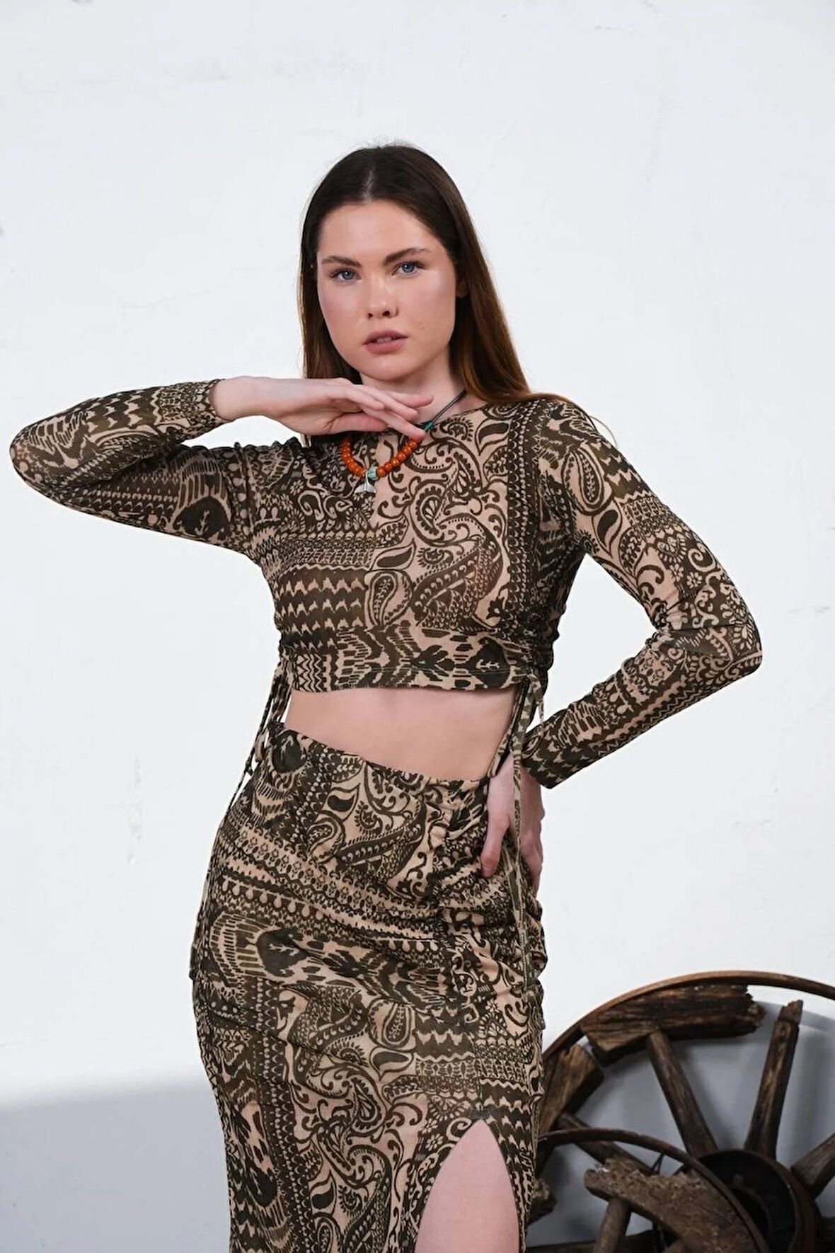 Kadın Yeşil Etnik Desenkli Bluz Etek Takım