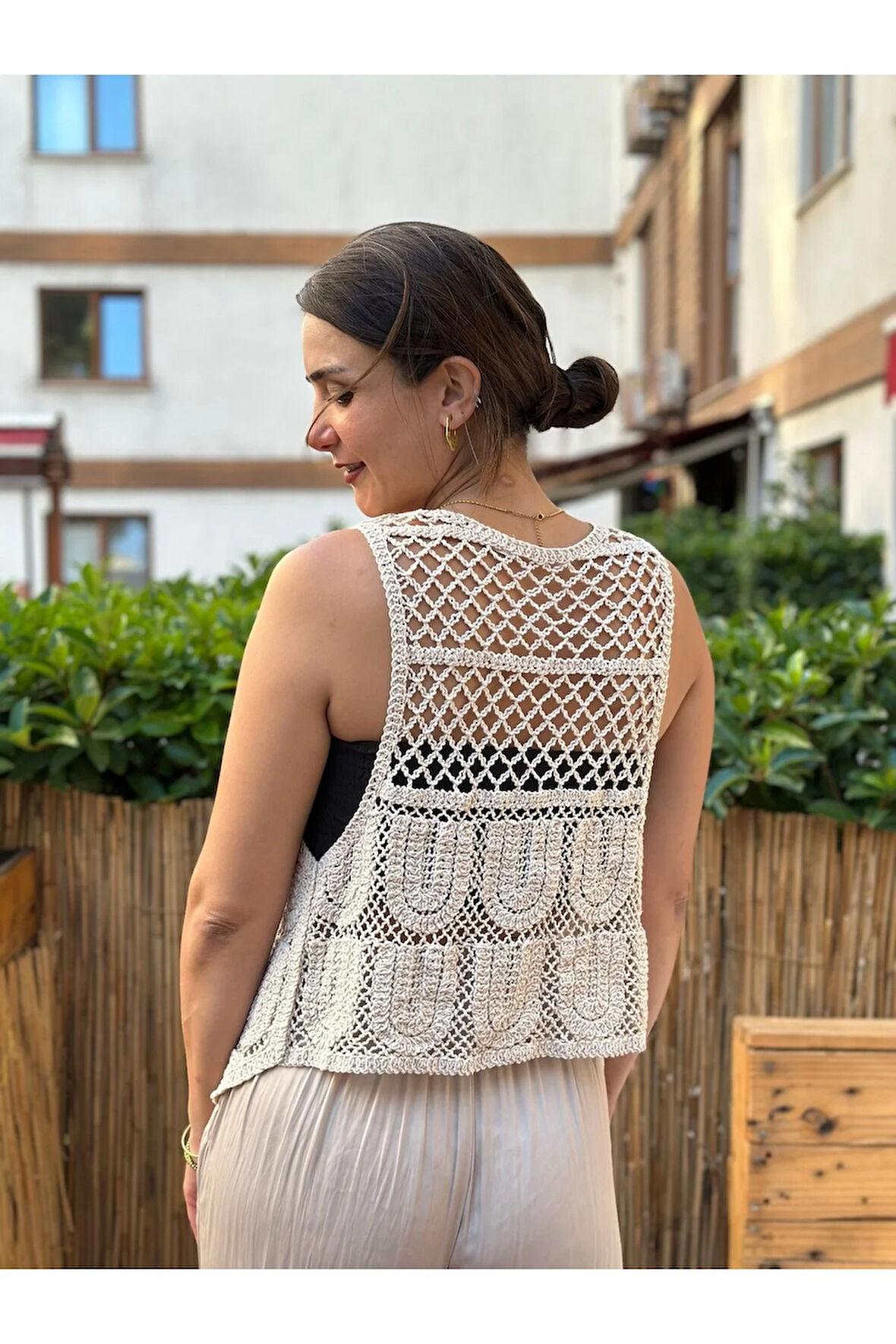 Bej Kadın Kolsuz Örme Yelek