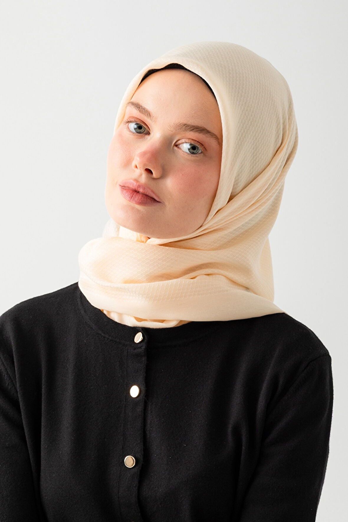 Soft Pamuk Jakarlı Eşarp – Doğal Dokulu, Hafif ve Nefes Alan Kumaş- Bambu Kraş Eşarp Yumuşak Dokulu Düz Renk Eşarp, Tesettür Eşarp