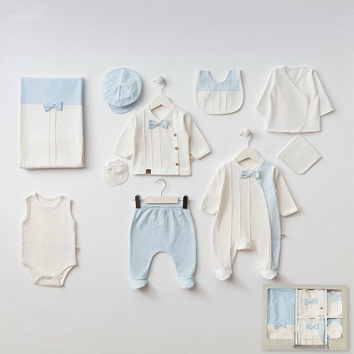 ERKEK  BEBEK 0-3 AY KARİZMA NERVÜLLÜ 10 LU HASTANE ÇIKIŞ SETİ