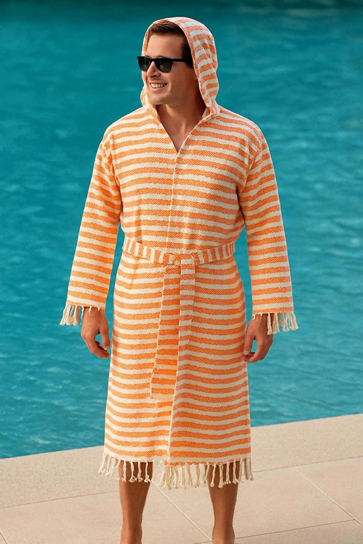 Özel Üretim Kapüşonlu Pamuk Dokuma Unisex Bornoz Peştemal