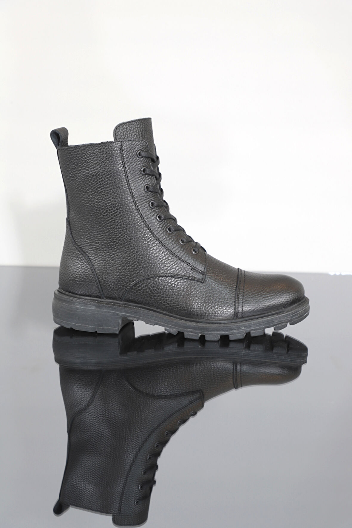 Konfores 1350 Anatomik Tabanlı Hakiki Deri Fermuarlı Erkek Spor Bot