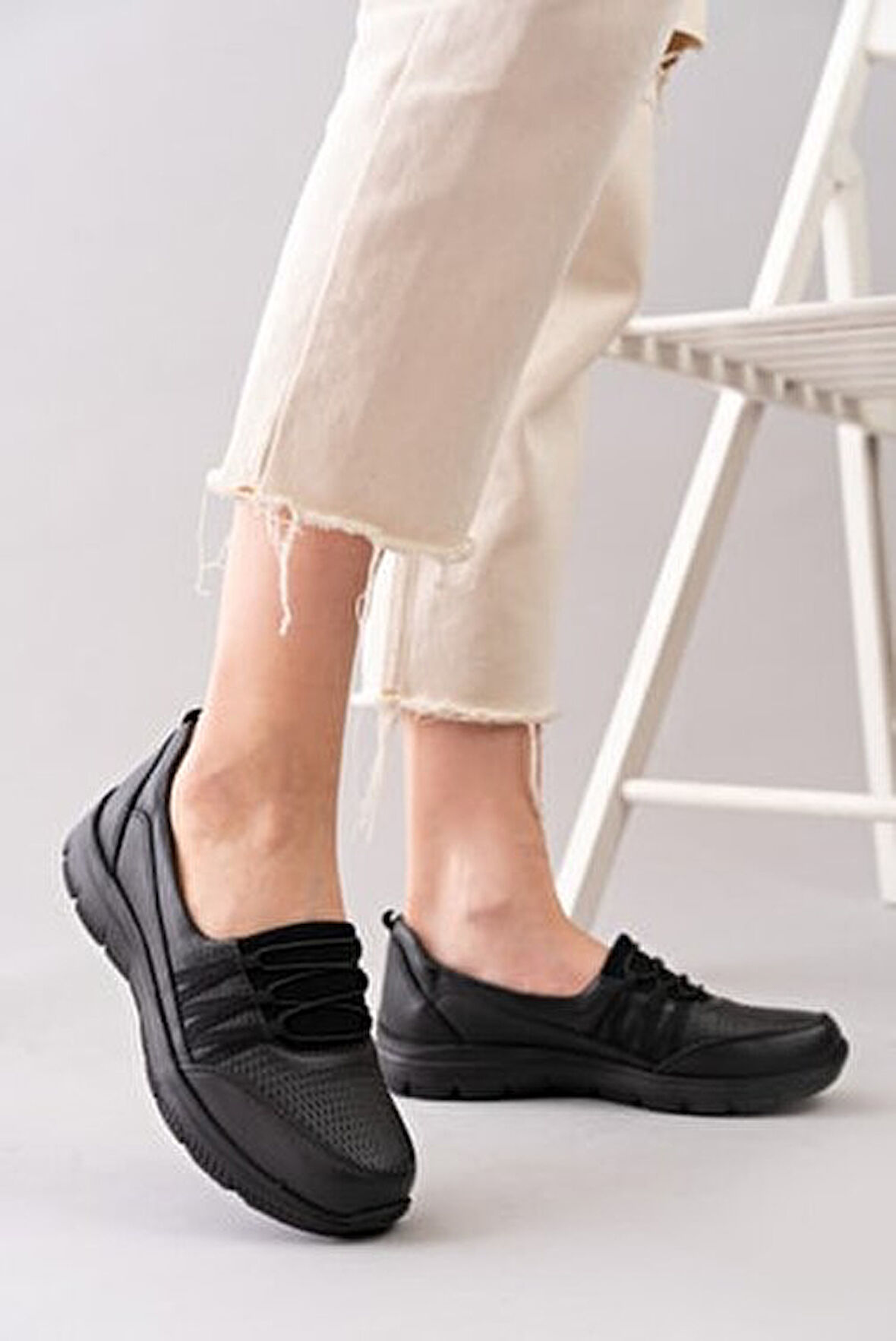 Konfores 1585-415957 Anatomik Taban Hakiki Deri Kadın Mevsimlik Ayakkabı