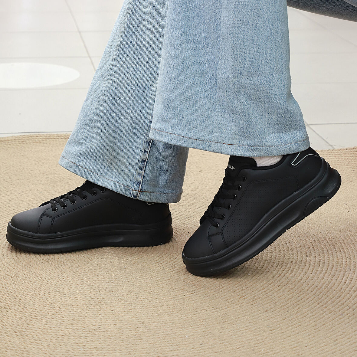 2230-Conpax Mcqueen Modeli Anatomik Tabanlı Üst Kalite Unisex Sneakers Ayakkabı - NKT02230-siyah-39