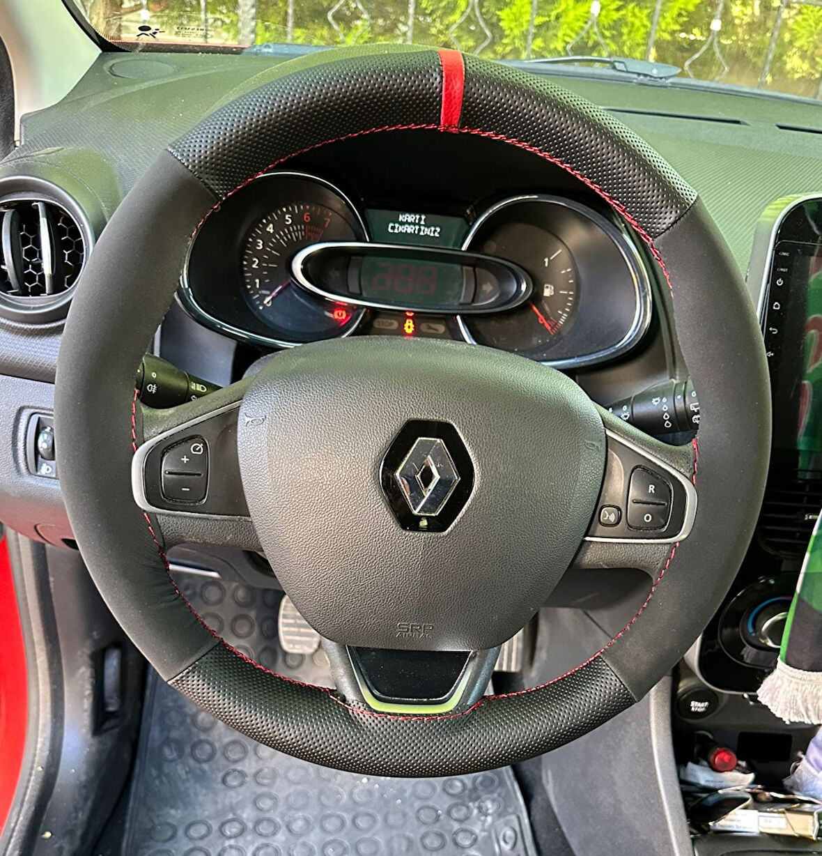 DİKİŞLİ DİREKSİYON KILIFI NOKTALI / NUBUK DERİ KIRMIZI YÜZÜK KIRMIZI DİKİŞLİ RENAULT CLİO 4 İÇİN