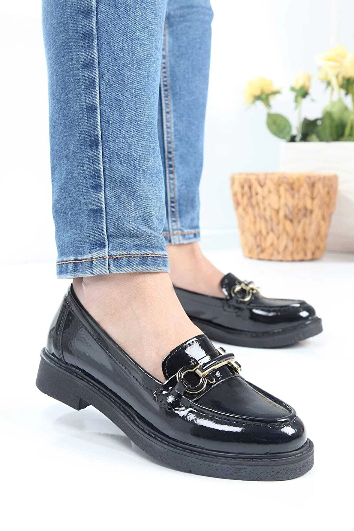 Günlük Rahat Ve Şık Kalın Tabanlı Tokalı Kadın  Loafer Ayakkabı