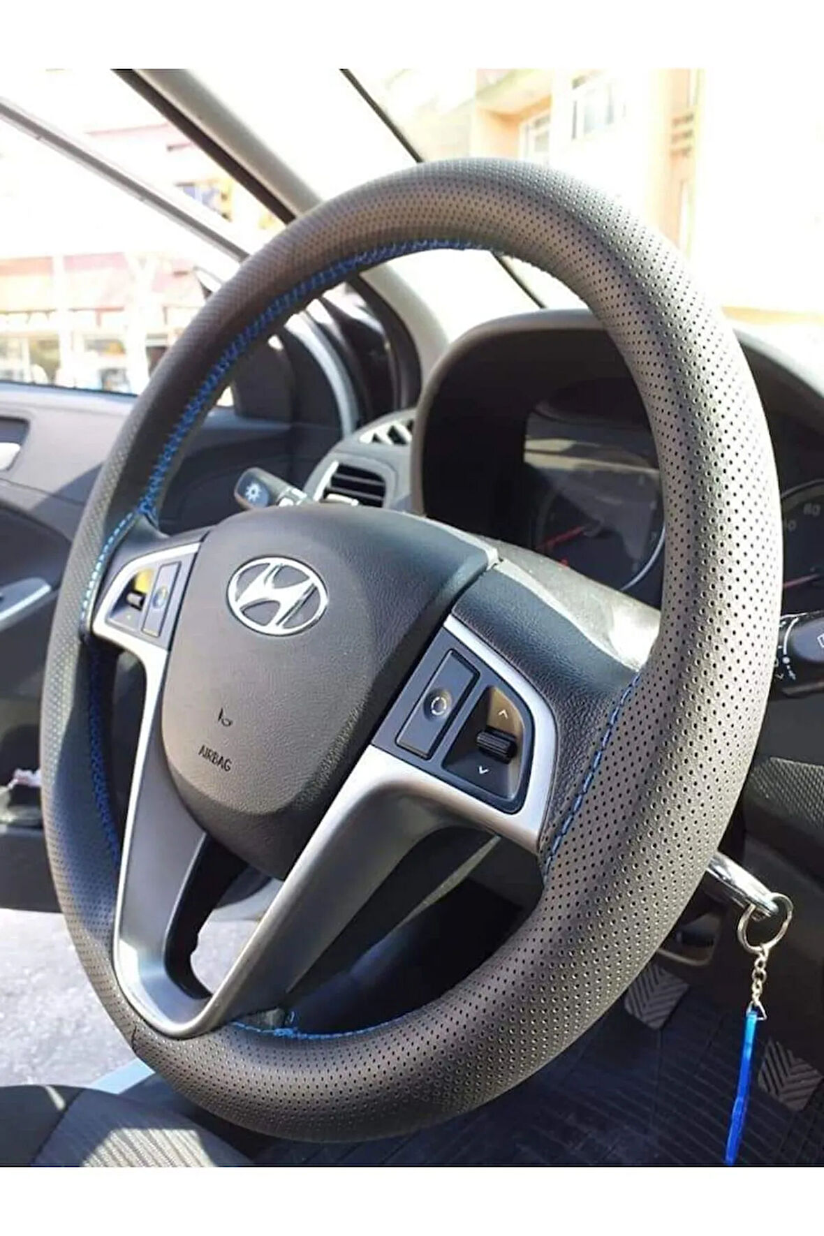 DİKİŞLİ DERİ DİREKSİYON KILIFI NOKTALI DERİ OTOMOBİL GRUBU GRİ DİKİŞ