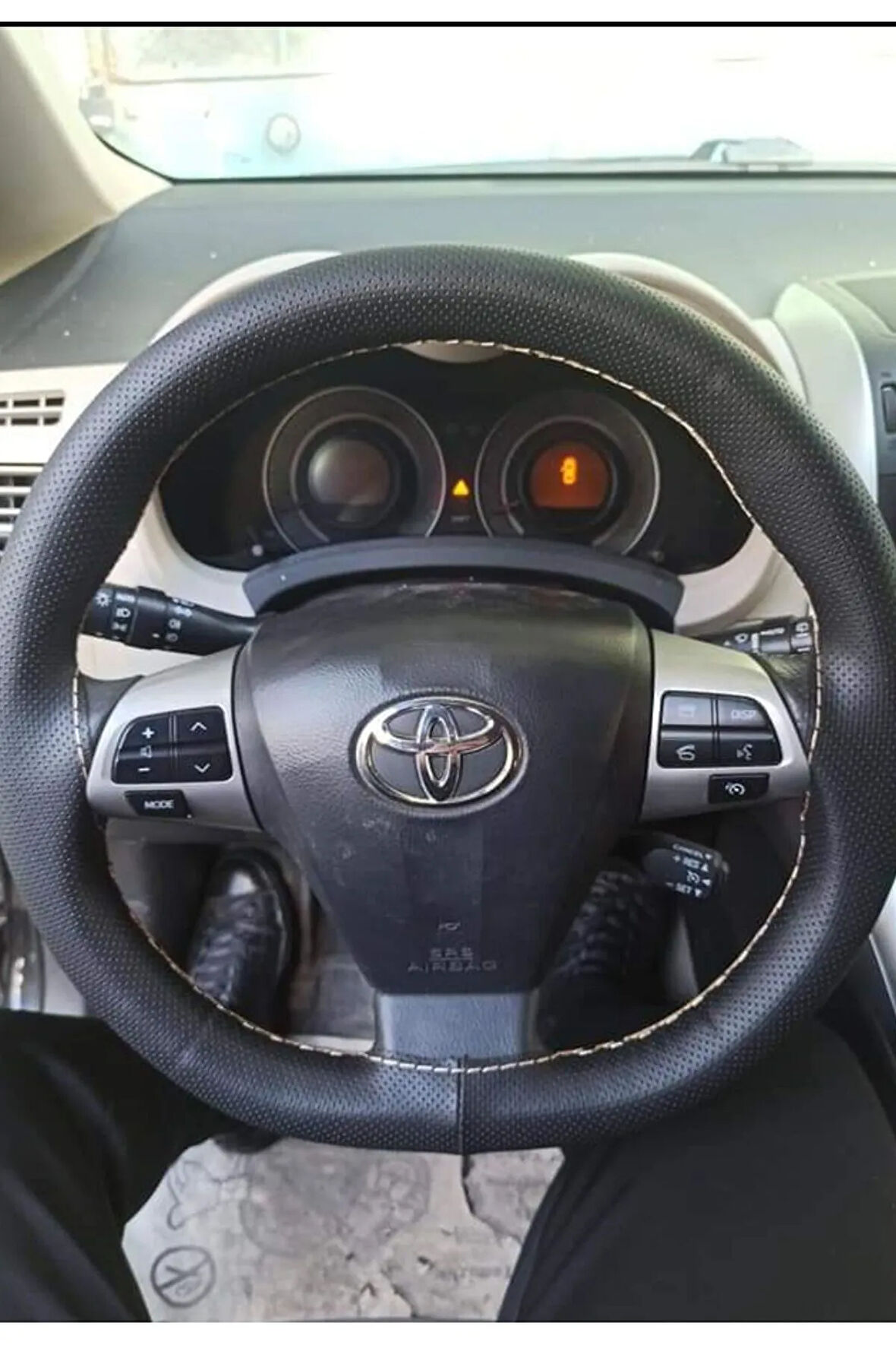 DİKİŞLİ DİREKSİYON KILIFI NOKTALI DERİ BEJ DİKİŞLİ TOYOTA AURİS İÇİN HIZLI KARGO