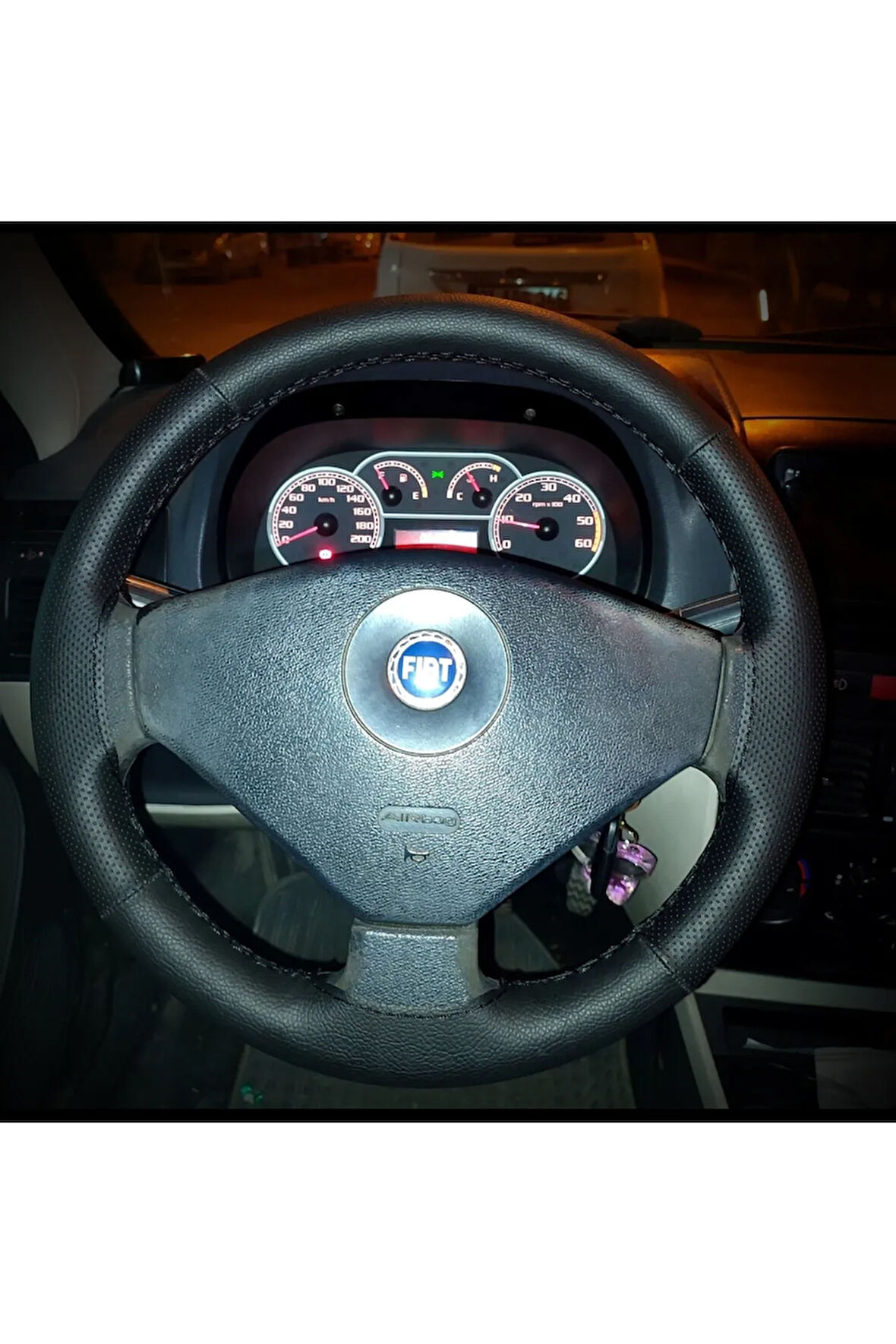 DİKİŞLİ DİREKSİYON KILIFI SİYAH DERİ NOKTA DERİ SİYAH DİKİŞLİ FIAT ALBEA İÇİN