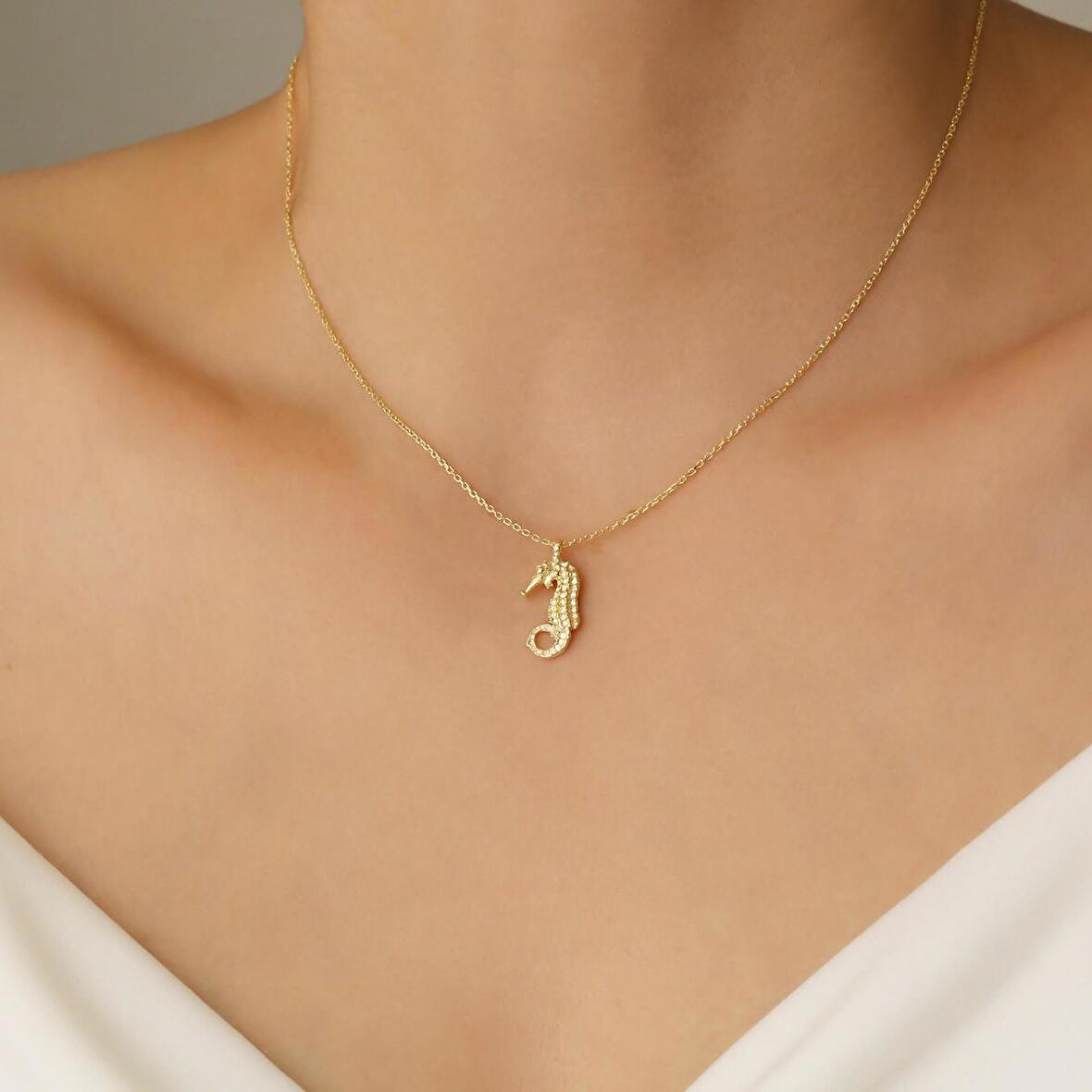 925 Ayar Gümüş Deniz Atı Kolye