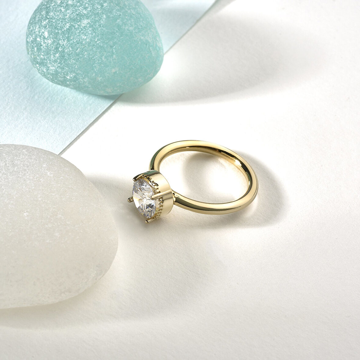 14 Ayar Altın Kaplama Yuvarlak Kesim Tektaş Gümüş Yüzük - RS00103